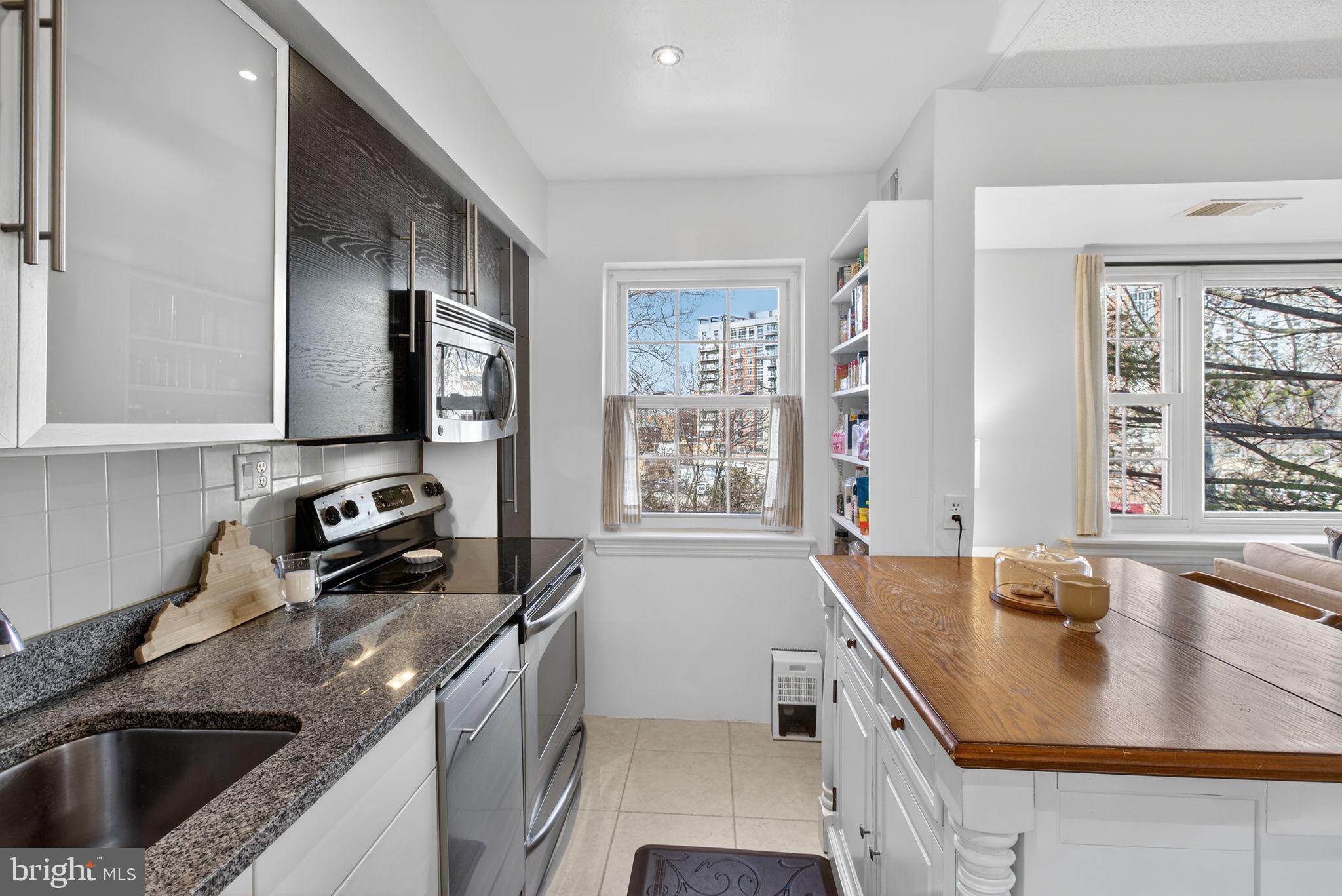 WESTMORELAND TERRACE - Residential