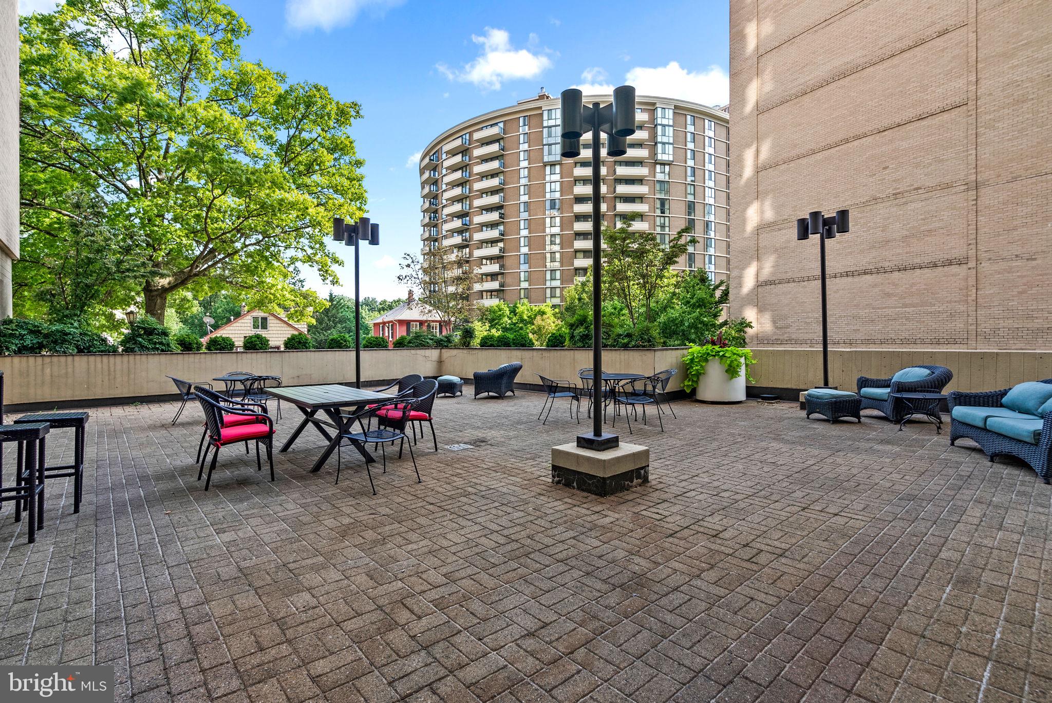 THE ELIZABETH - Residential