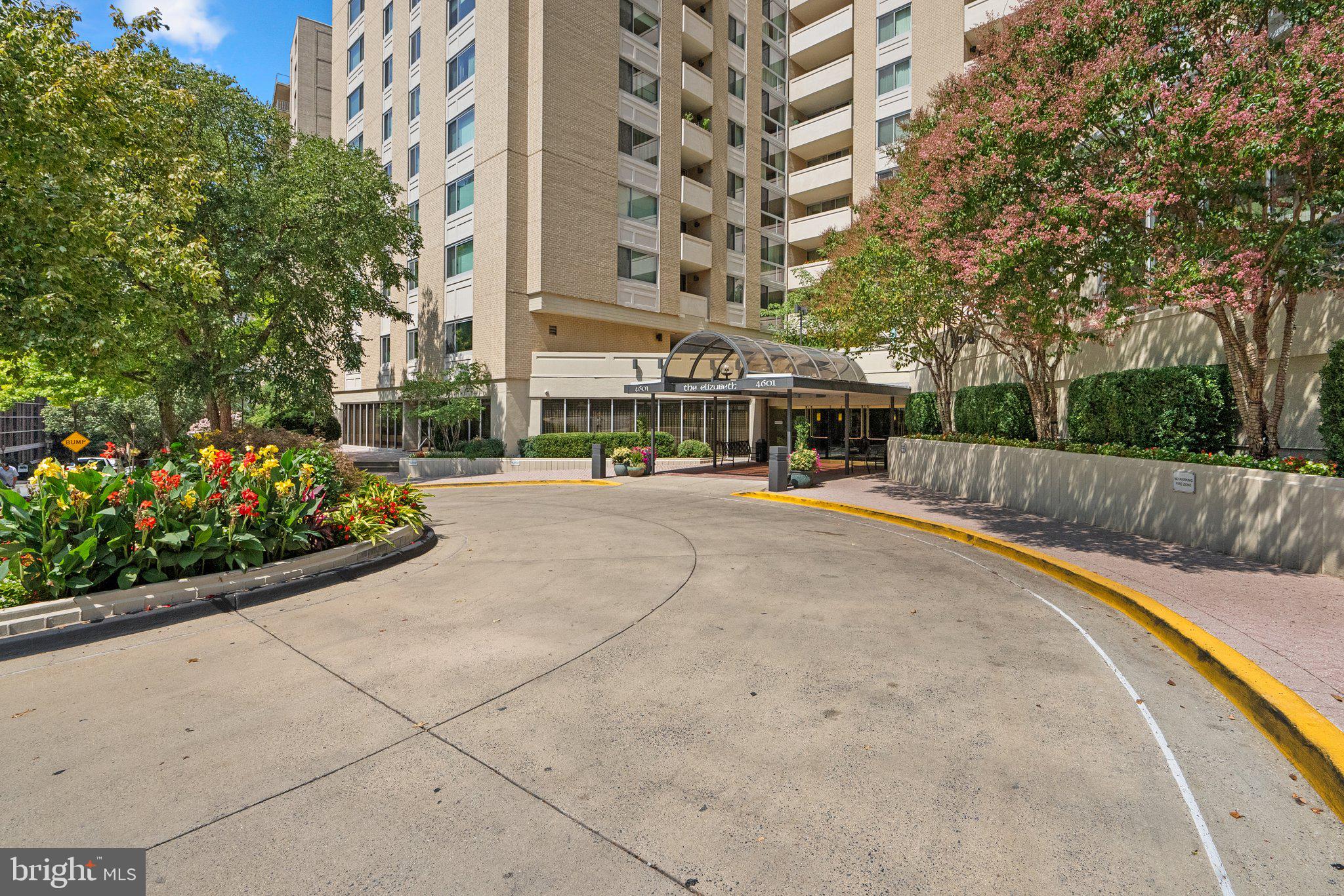 THE ELIZABETH - Residential