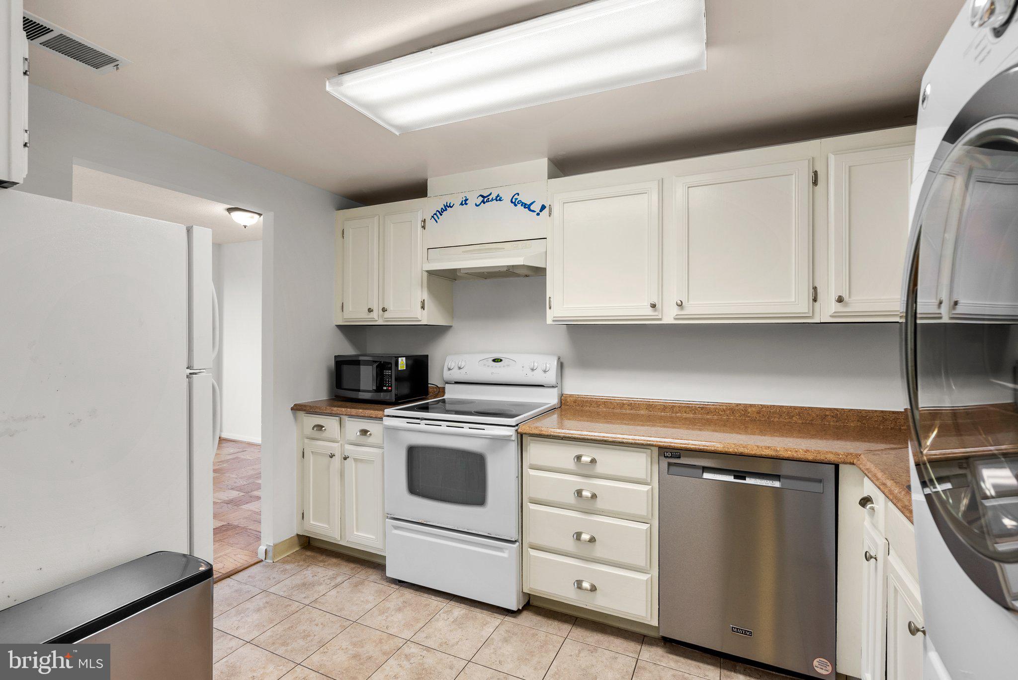 THE ELIZABETH - Residential