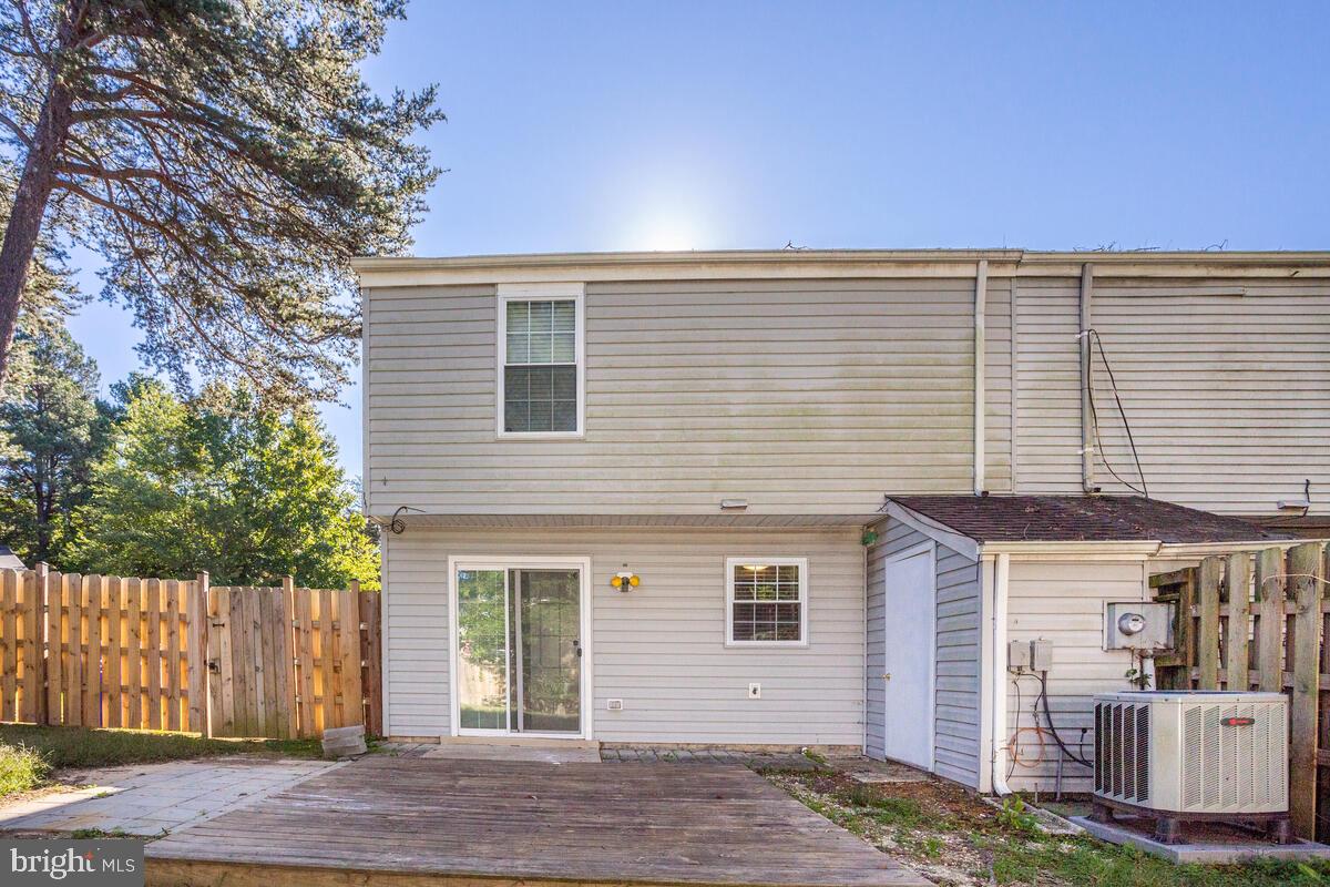 ST CHARLES SUB - HUNTINGTON - Residential Lease