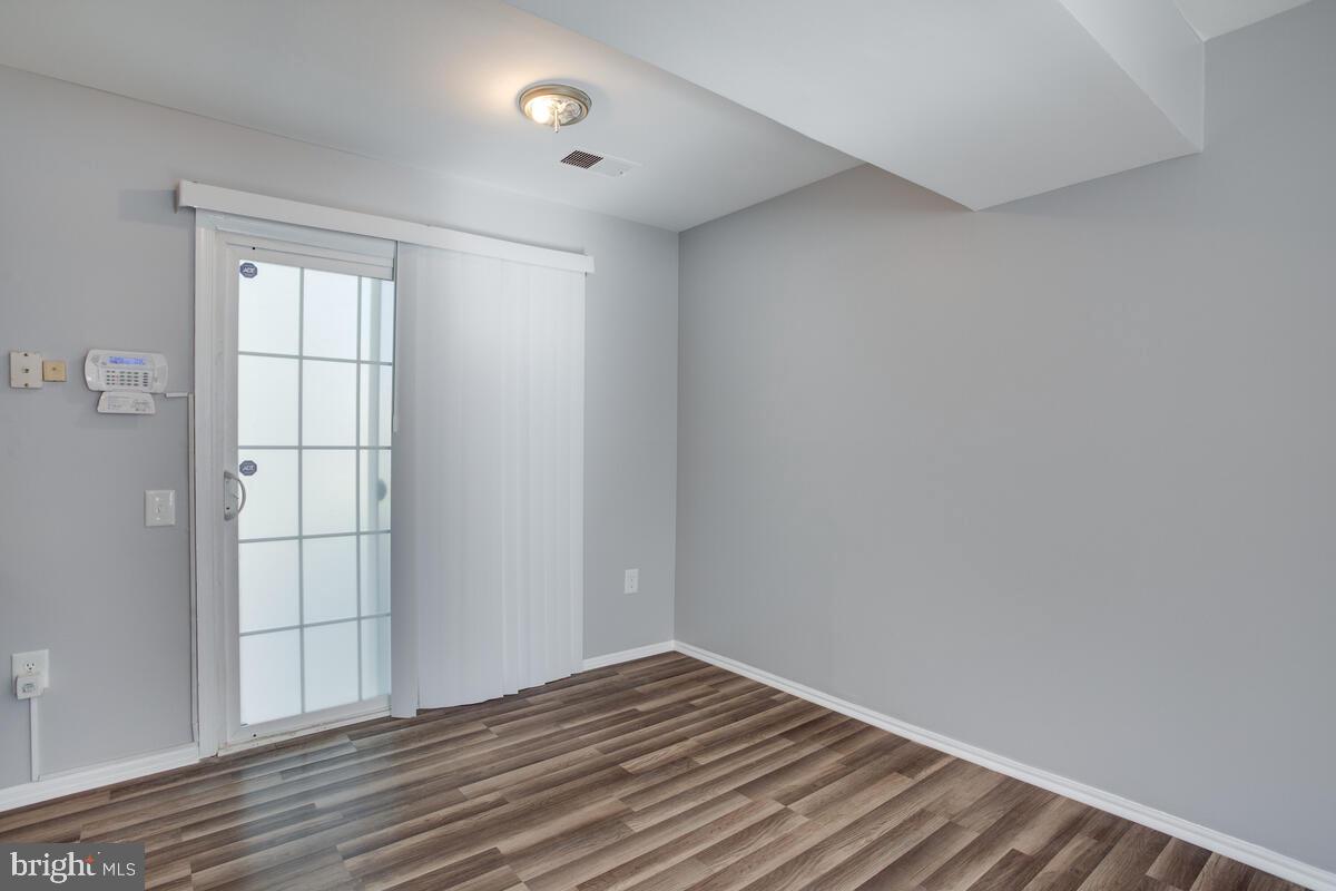 ST CHARLES SUB - HUNTINGTON - Residential Lease