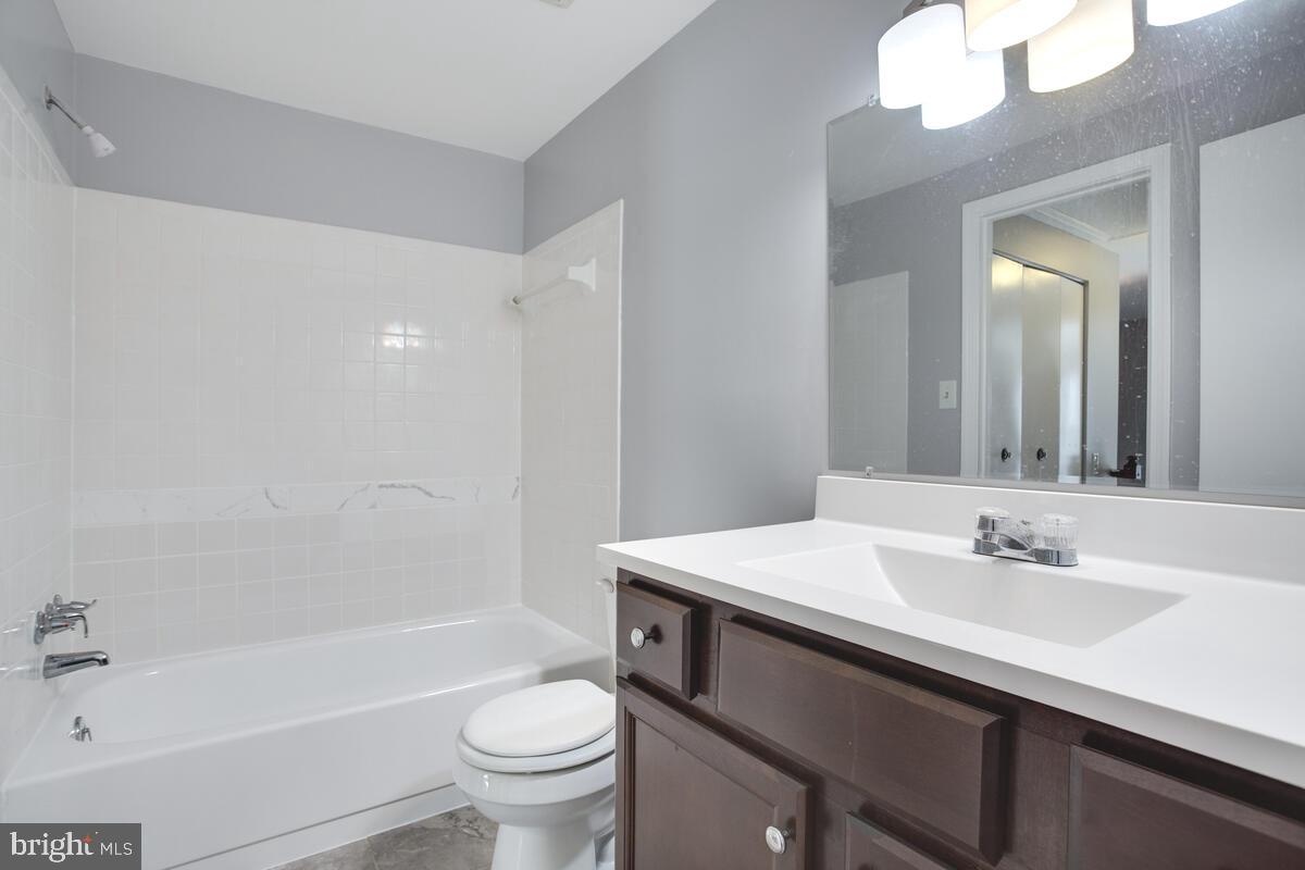 ST CHARLES SUB - HUNTINGTON - Residential Lease