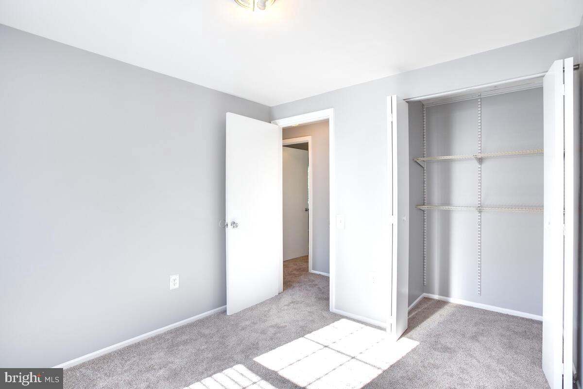 ST CHARLES SUB - HUNTINGTON - Residential Lease