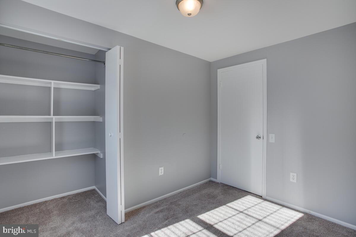 ST CHARLES SUB - HUNTINGTON - Residential Lease