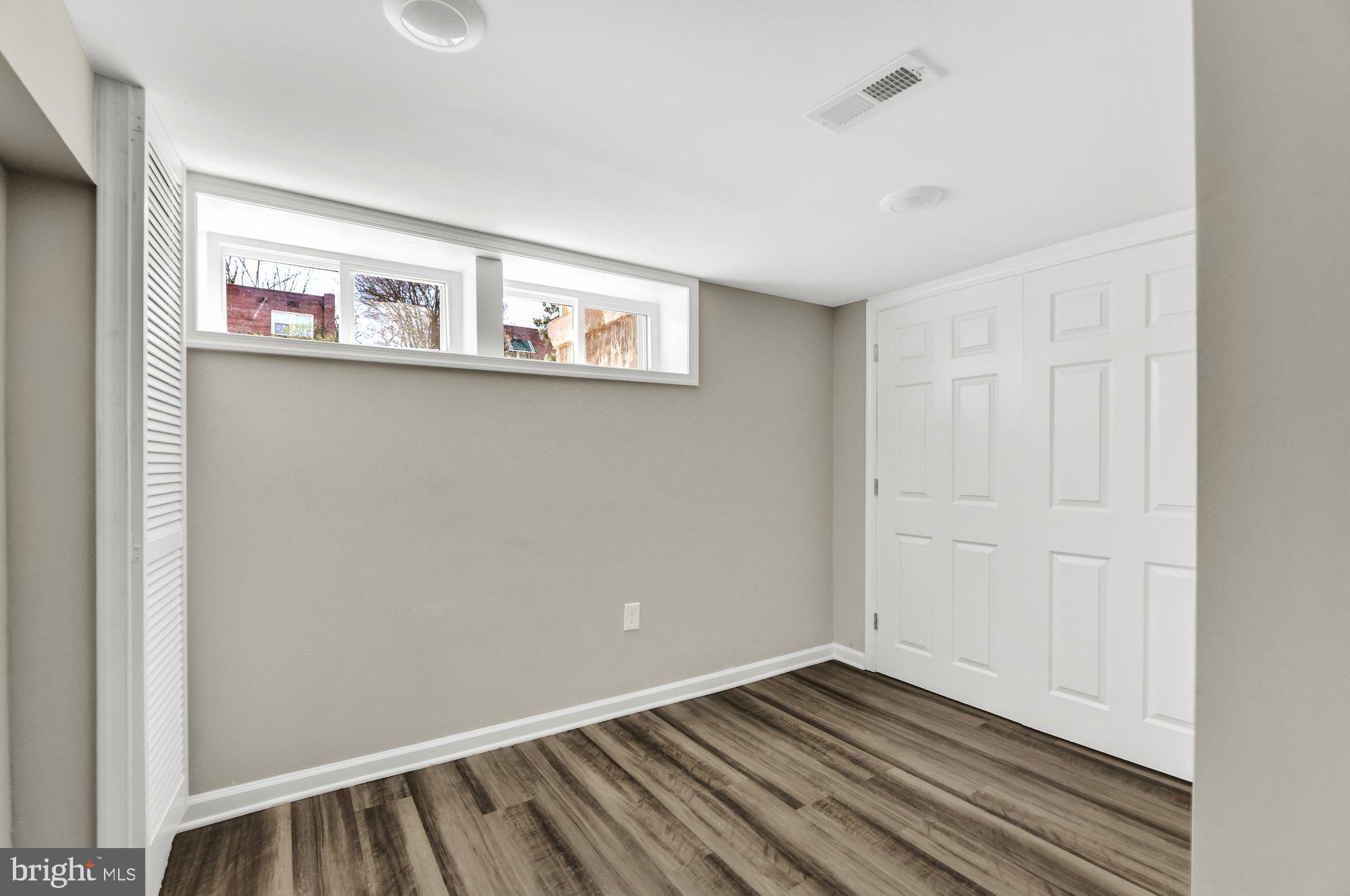 BRIDGEVIEW - GREENLAWN - Residential Lease