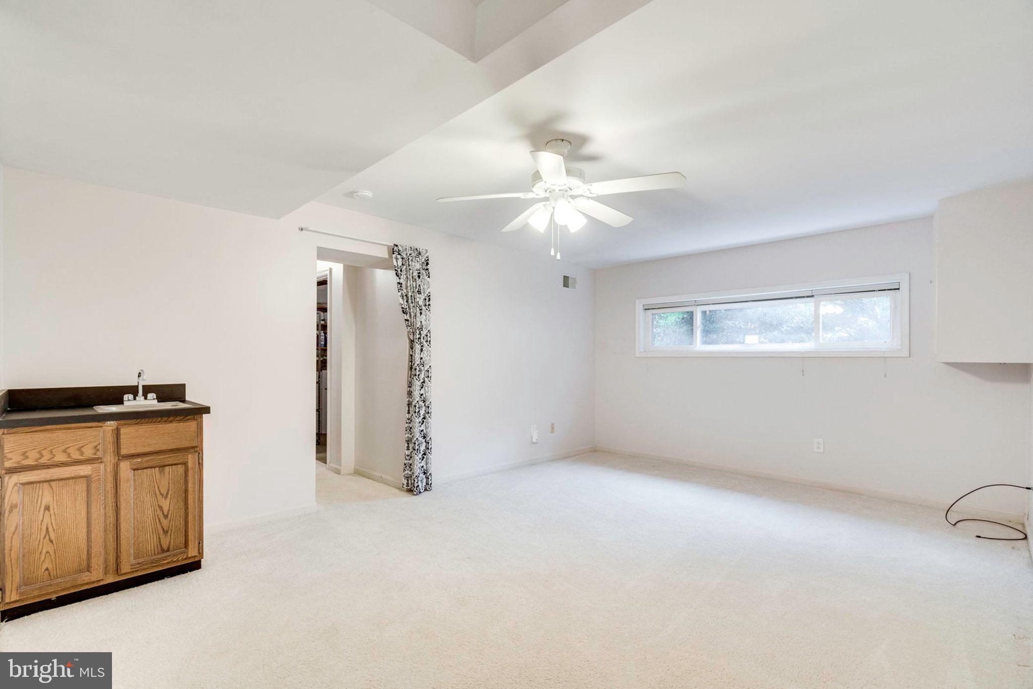 DALE VIEW MANOR - Residential Lease