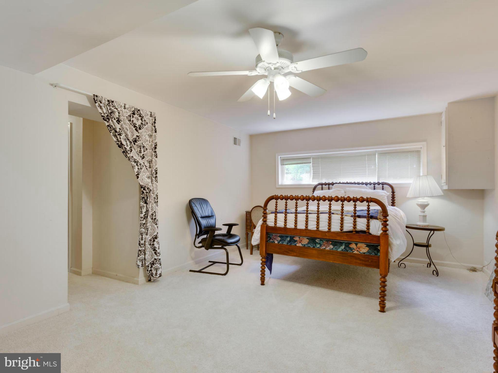 DALE VIEW MANOR - Residential Lease