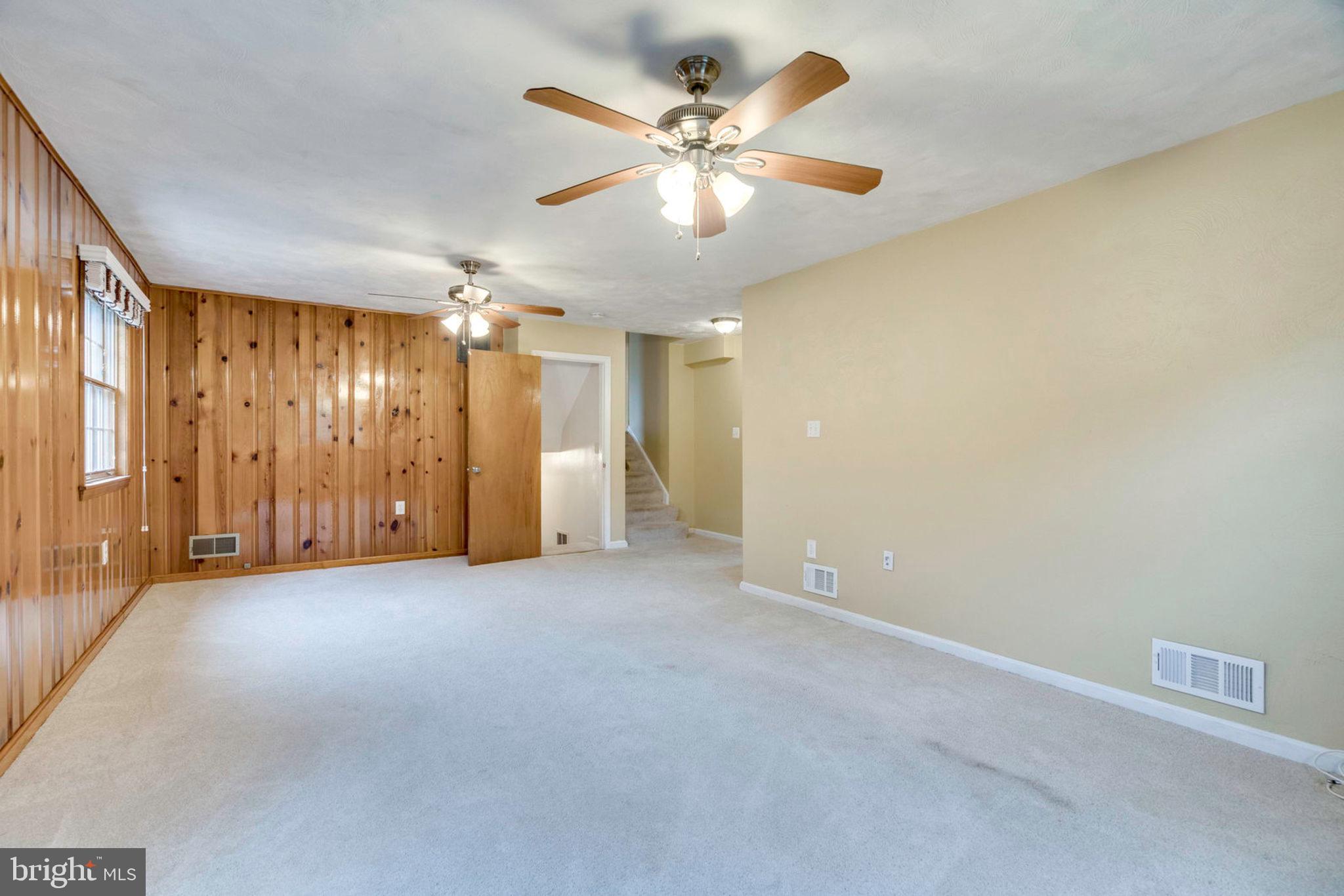 DALE VIEW MANOR - Residential Lease