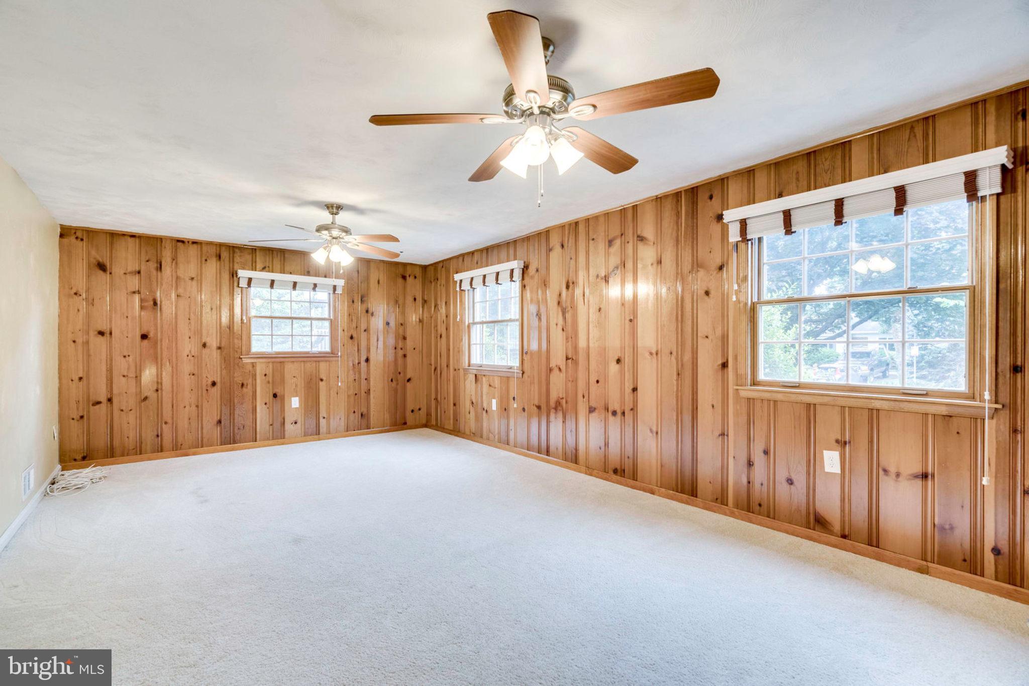 DALE VIEW MANOR - Residential Lease