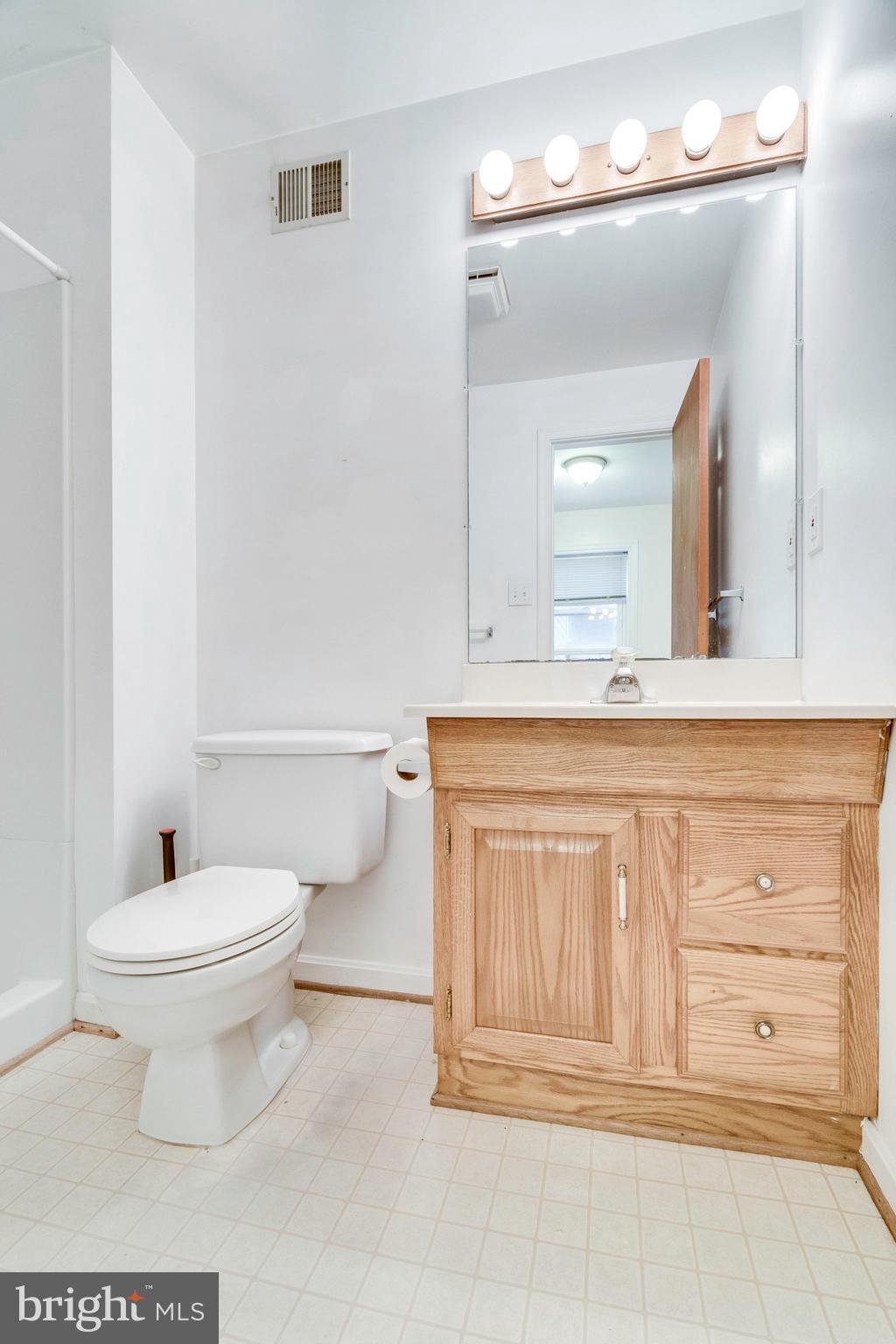 DALE VIEW MANOR - Residential Lease