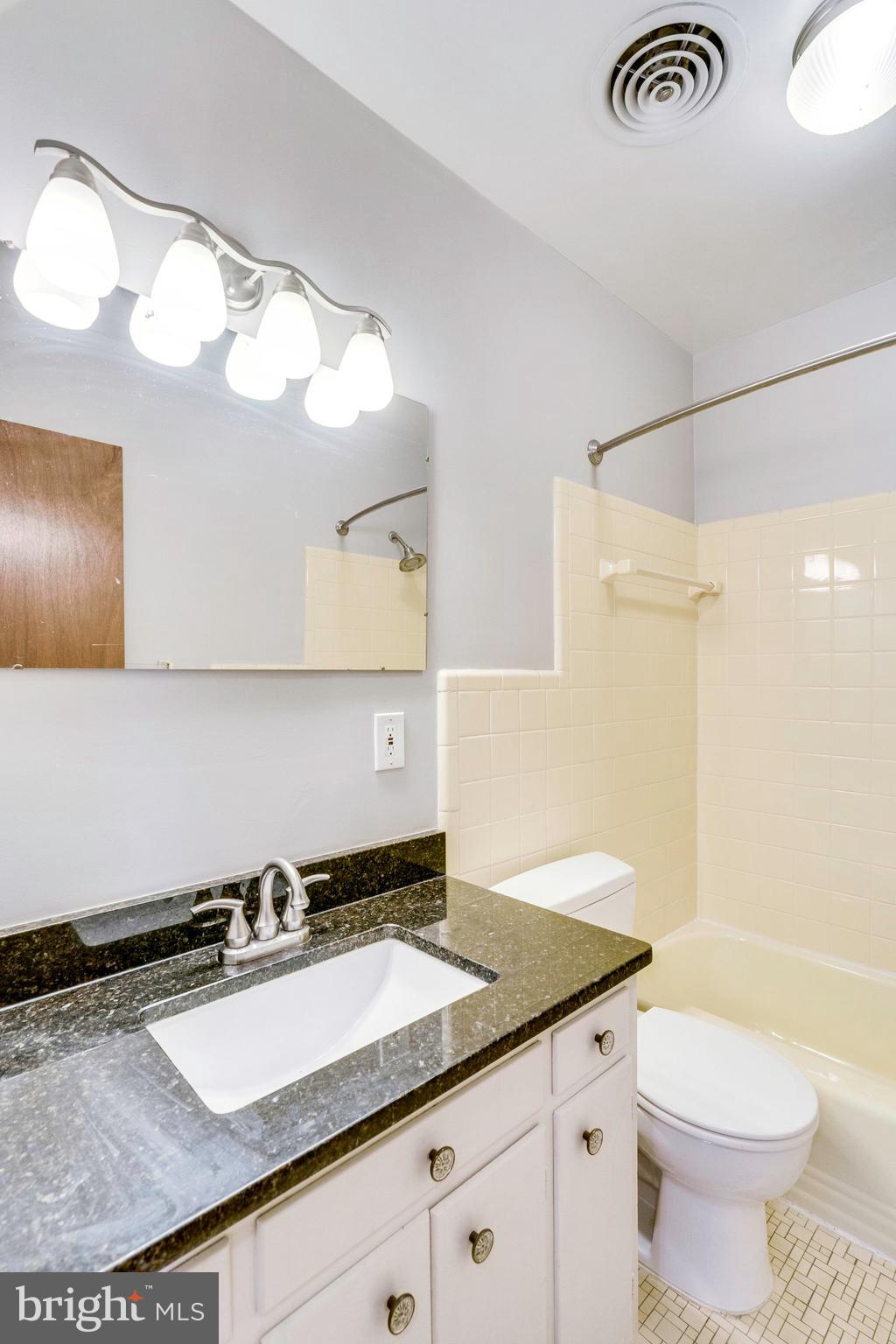 DALE VIEW MANOR - Residential Lease