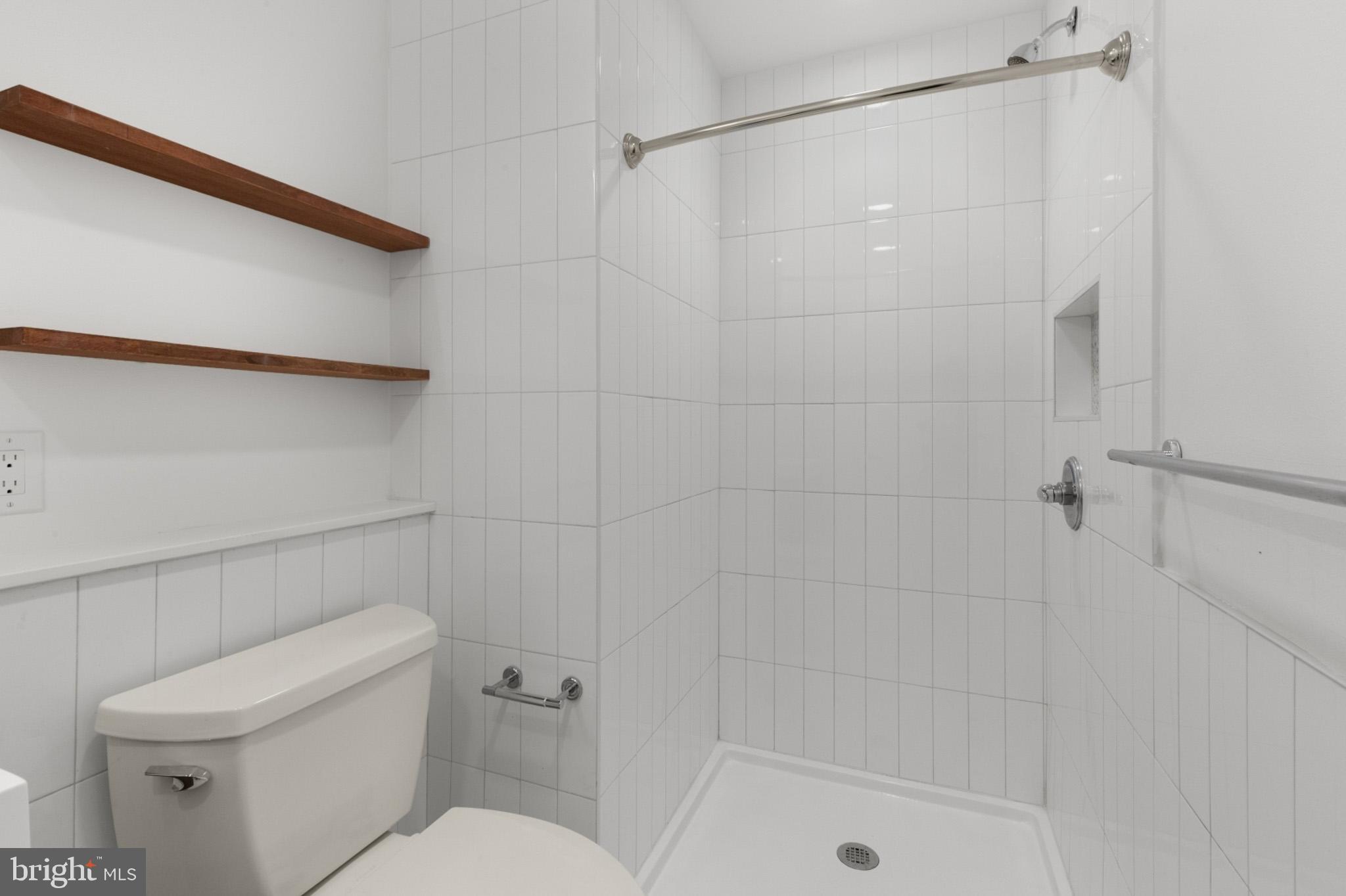 FISHTOWN - Residential Lease