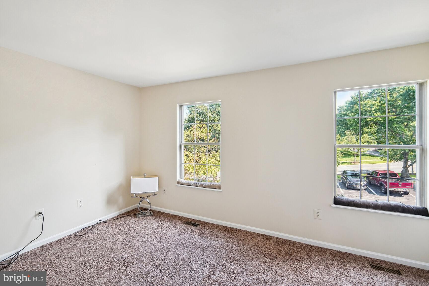 SILVER SPRING CNTRY CLUB - Residential