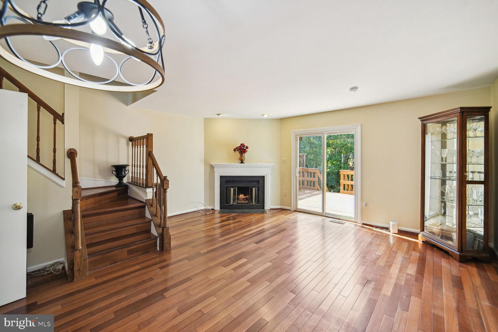 SILVER SPRING CNTRY CLUB - Residential