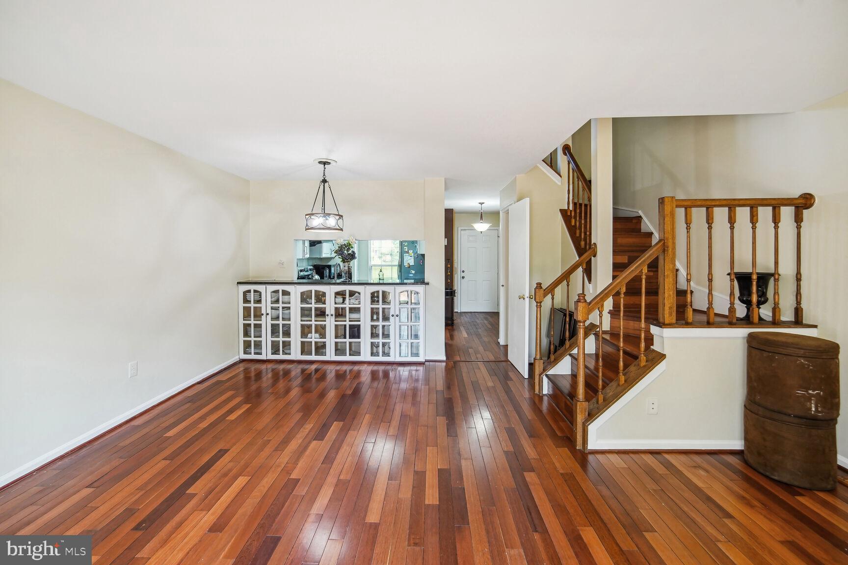 SILVER SPRING CNTRY CLUB - Residential