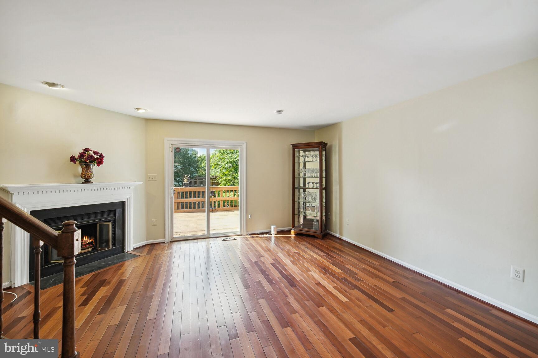 SILVER SPRING CNTRY CLUB - Residential