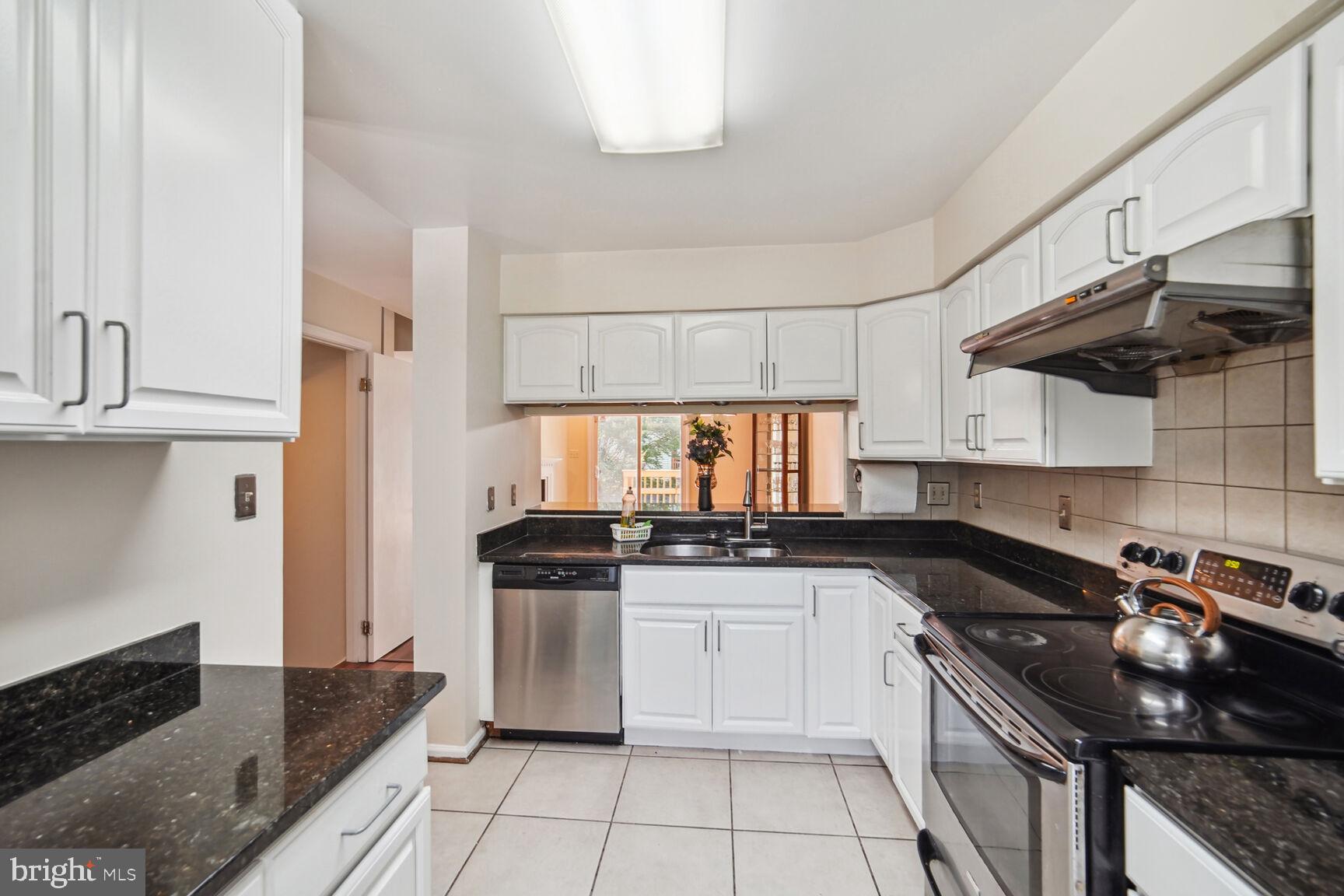 SILVER SPRING CNTRY CLUB - Residential