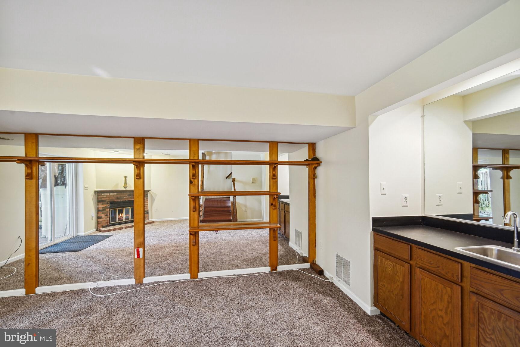 SILVER SPRING CNTRY CLUB - Residential