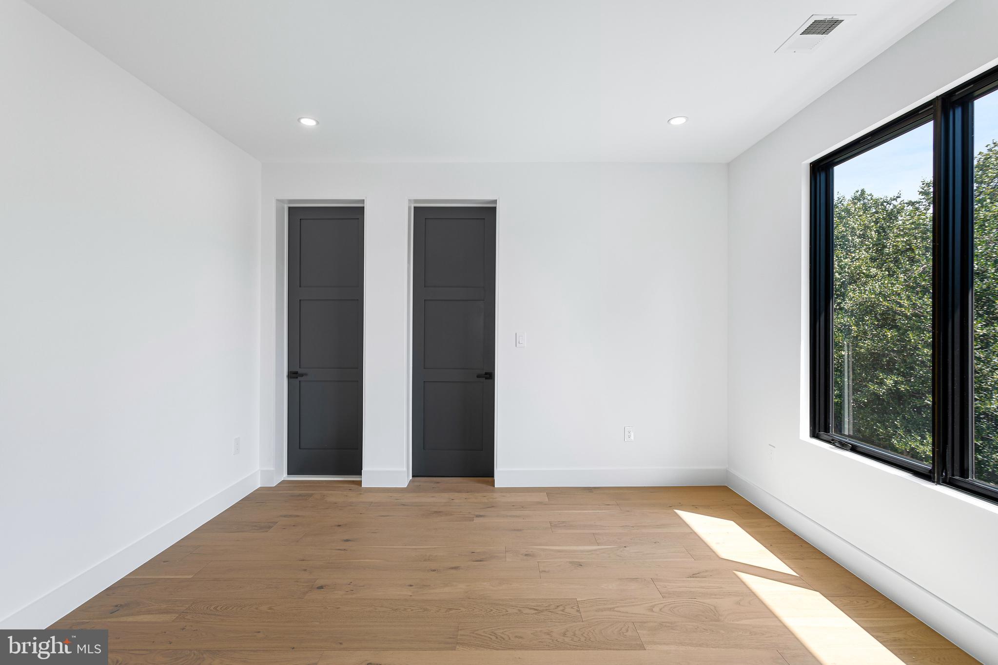 LEWINSVILLE - Residential