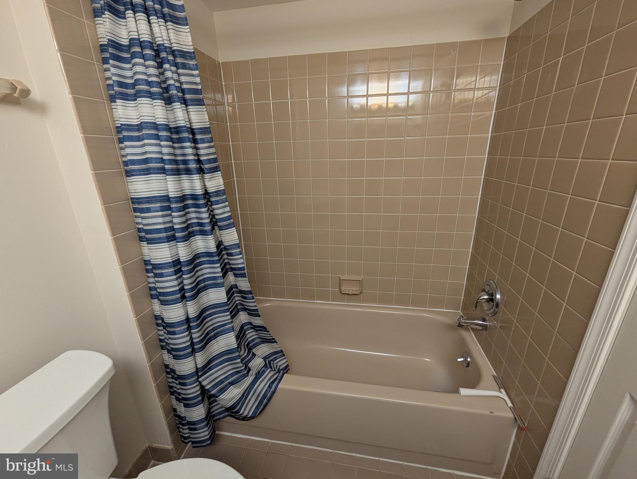 CHESTERBROOK/MNTVI - Residential Lease