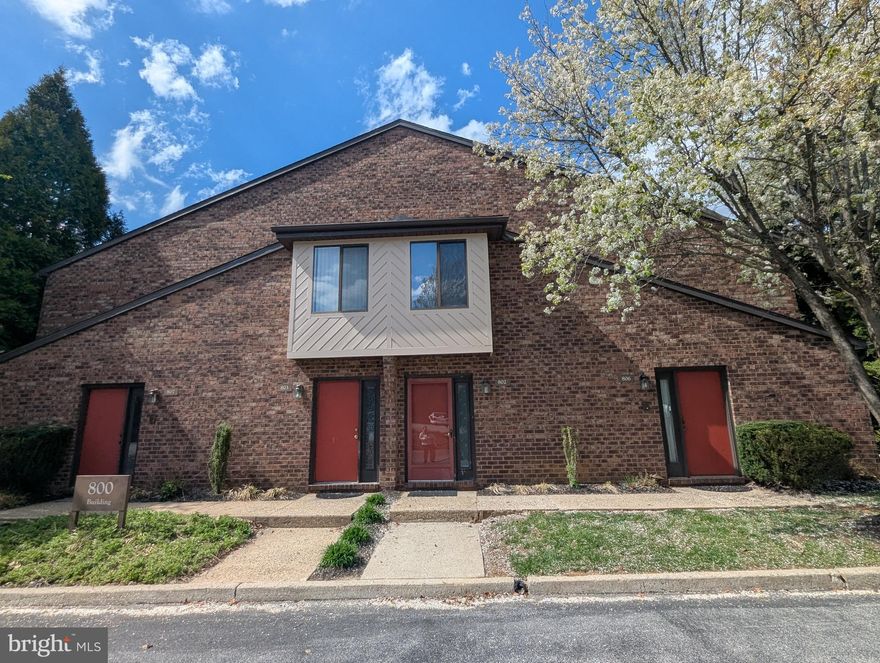 Immediately available for rent a 2 bedroom, 2 bathroom first floor condo in the desirable Mountainview neighborhood of Chesterbrook. The kitchen has been resently updated with stainless steel appliances and granite countertops. The entrance hall leads to an open foyer with a hall closet. The spacious living room has a fireplace and a glass sliding door which opens to the patio, with a utility closet that can be used for storage too. The Primary bedroom has three large closets and an ensuite bathroom. The second bedroom also has a large closet and easy access to the hall bathroom with a tub. The laundry room is off the kitchen and there is also plenty of storage space. A new washing machine will be installed. The entire unit has gleaming wood floors. Easy access to Gateway shopping Center, Lifetime fitness, valley Forge Park and route 202 . Located in the award winning Tredyffrin Easttown school district! Make your appointment today!
