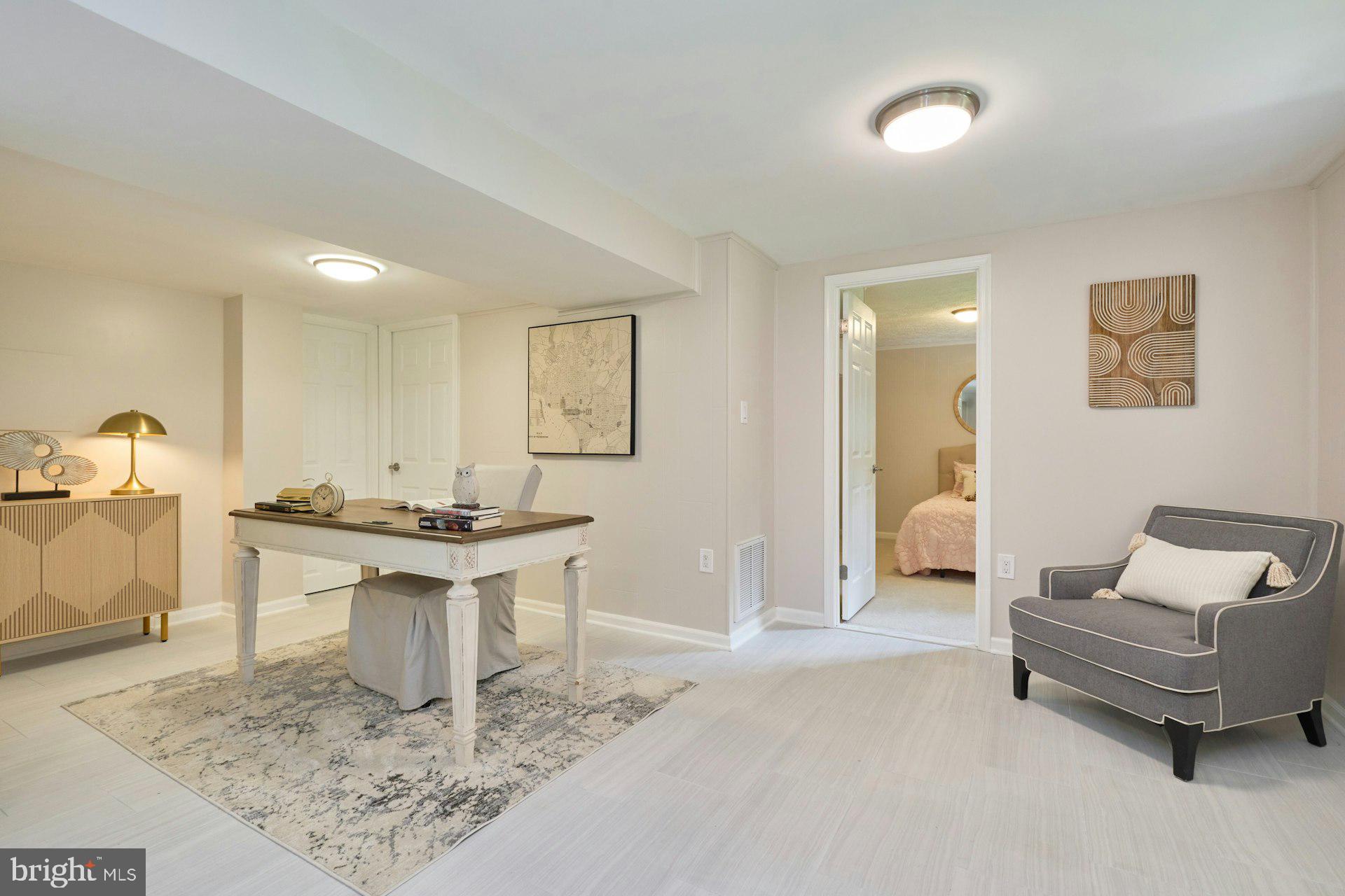 KINGS PARK WEST - Residential