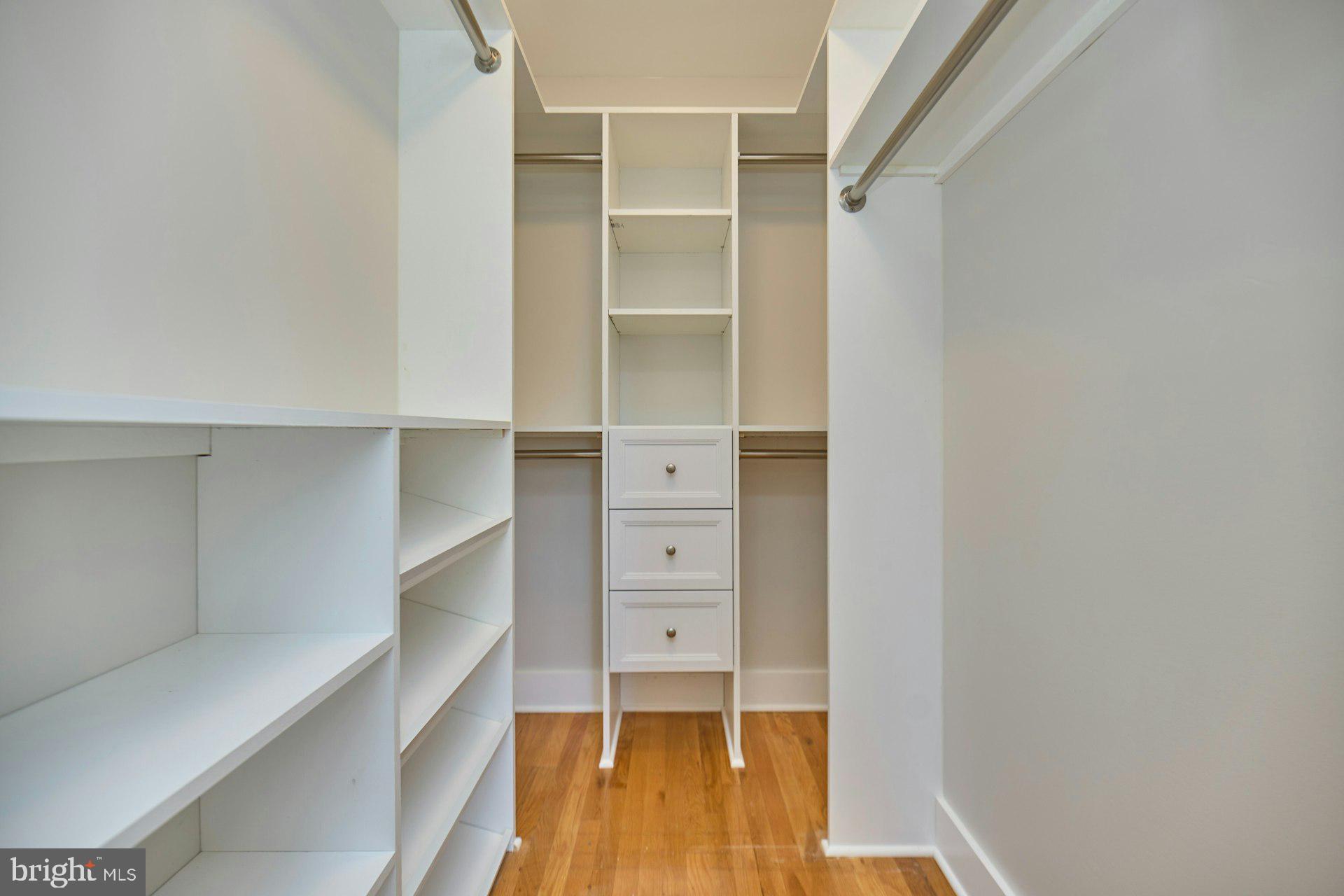 KINGS PARK WEST - Residential