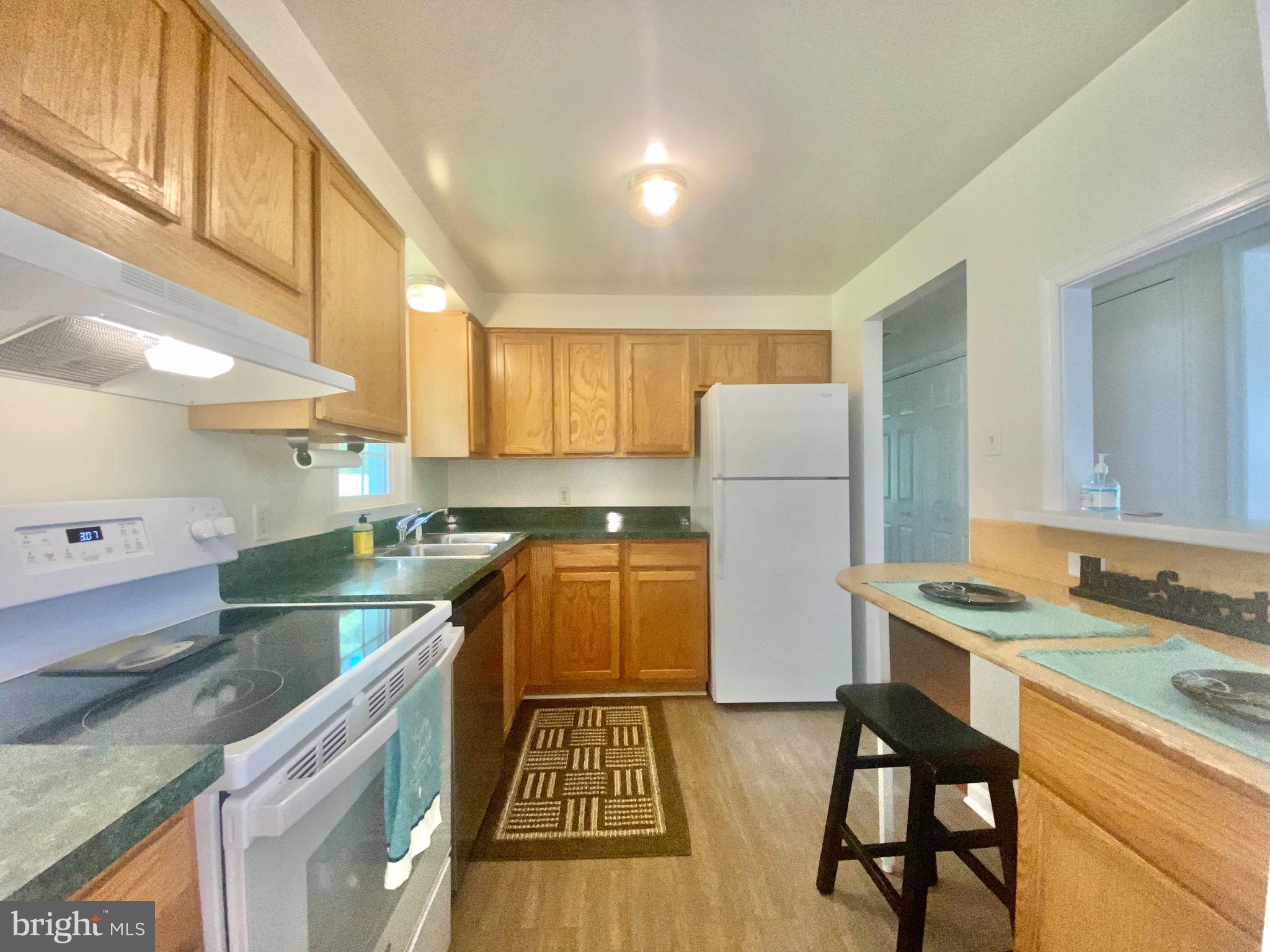 BIRCH MANOR - Residential