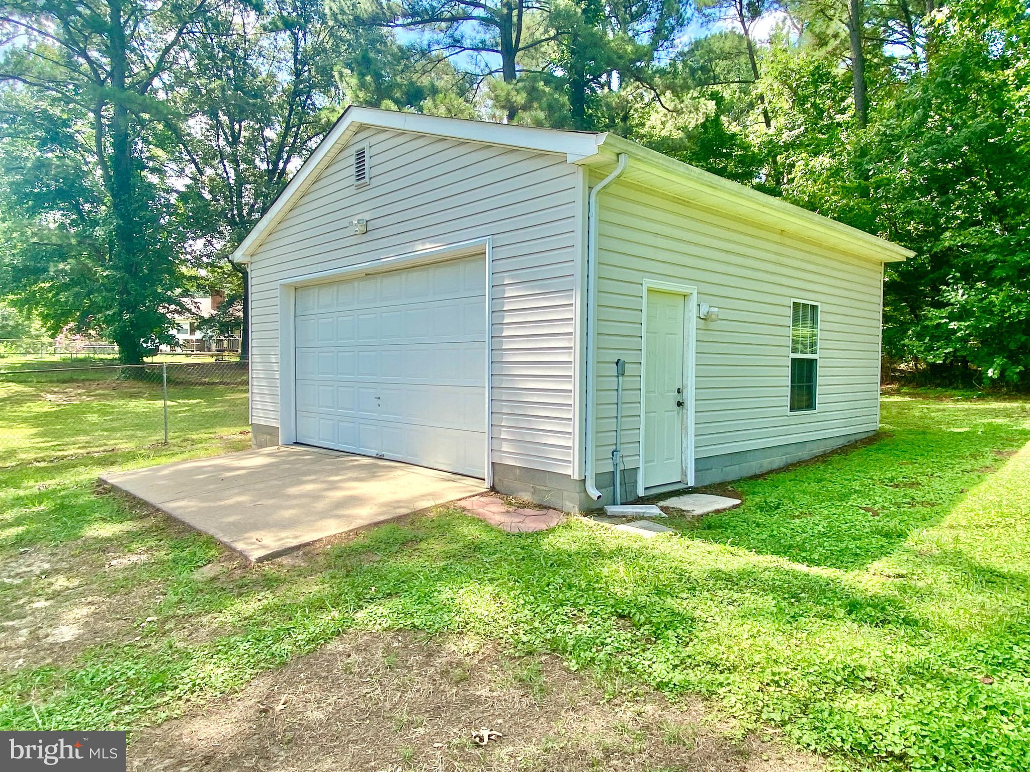 BIRCH MANOR - Residential