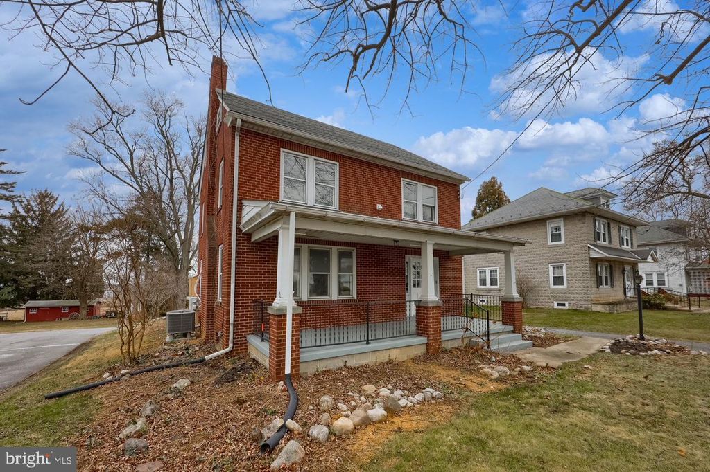 Photo of 2017 Old Philadelphia Pike, SMOKETOWN, PA 17576 (MLS # PALA2087034)