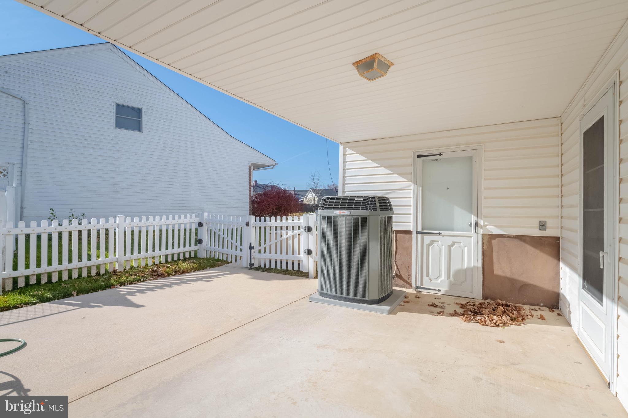 LODGE FOREST MANOR - Residential