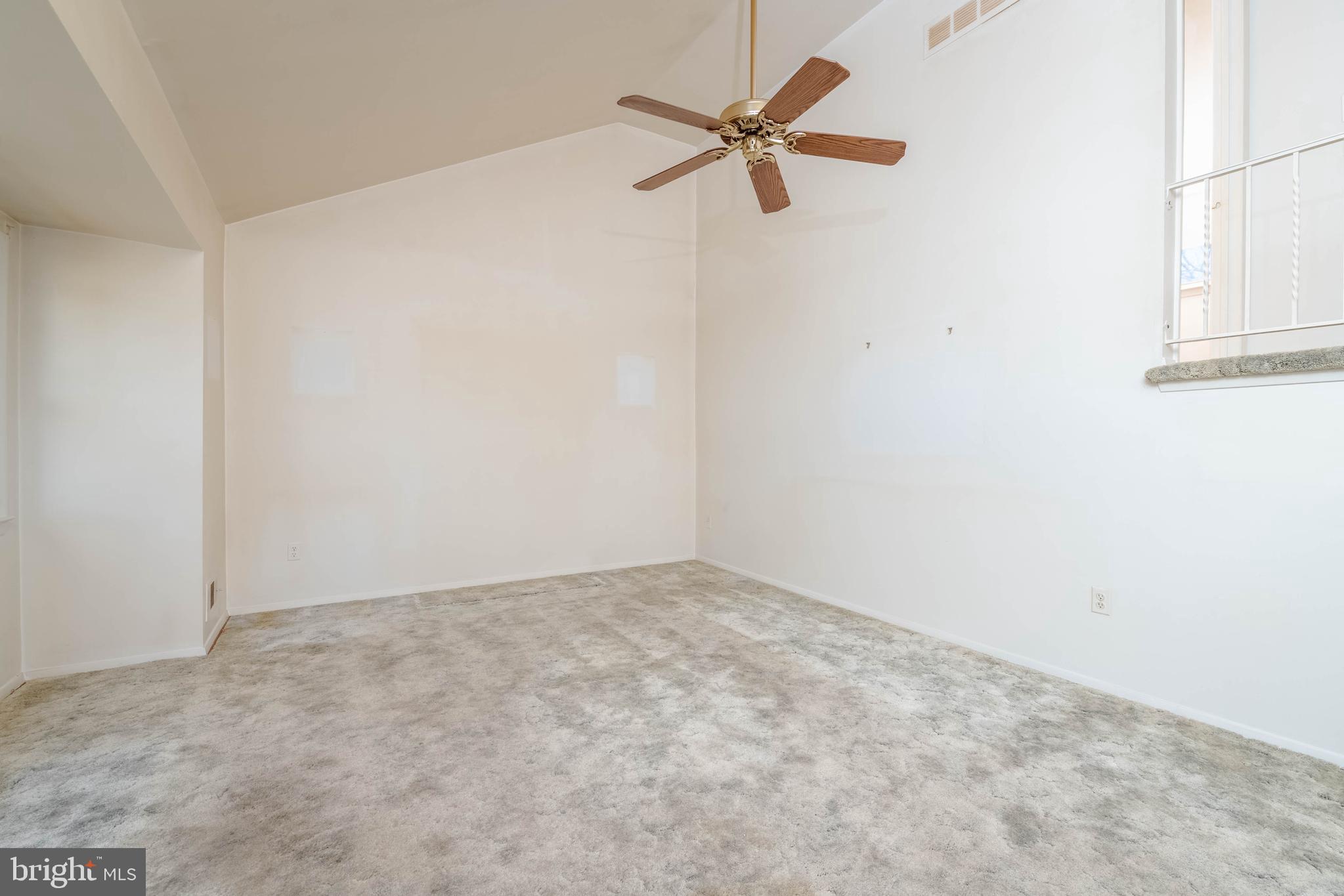 LODGE FOREST MANOR - Residential