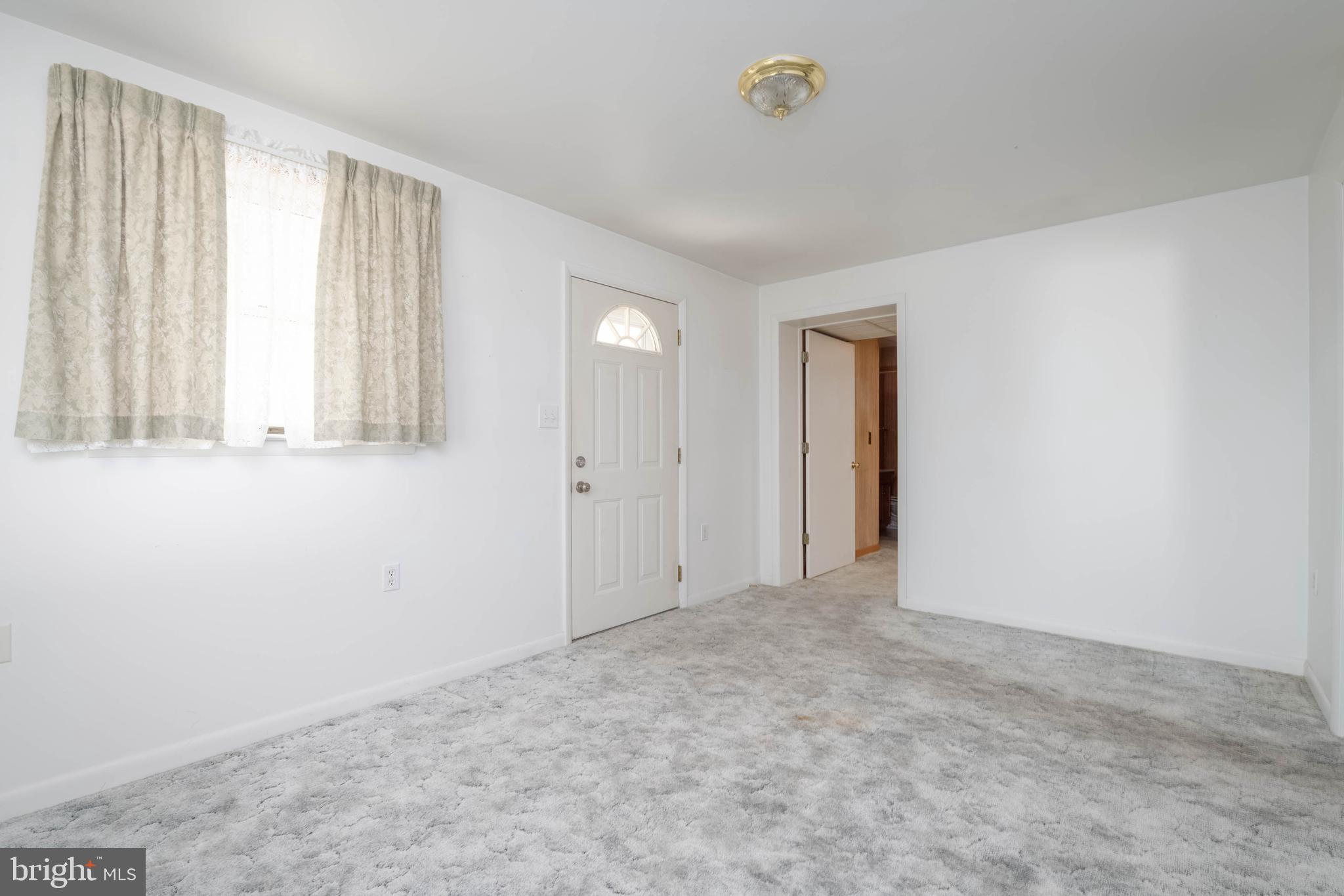 LODGE FOREST MANOR - Residential