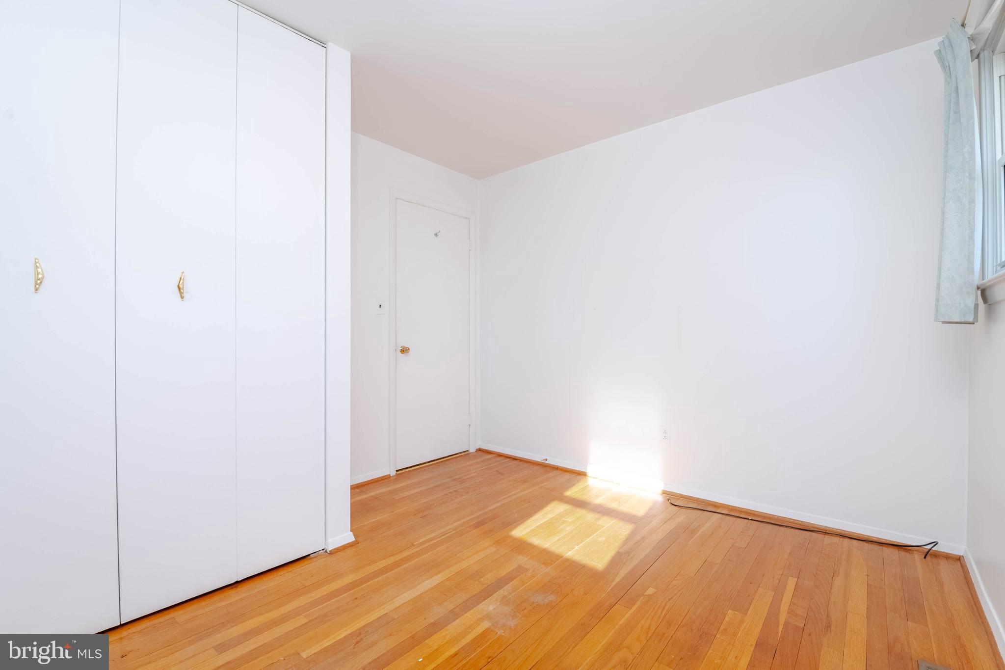 LODGE FOREST MANOR - Residential