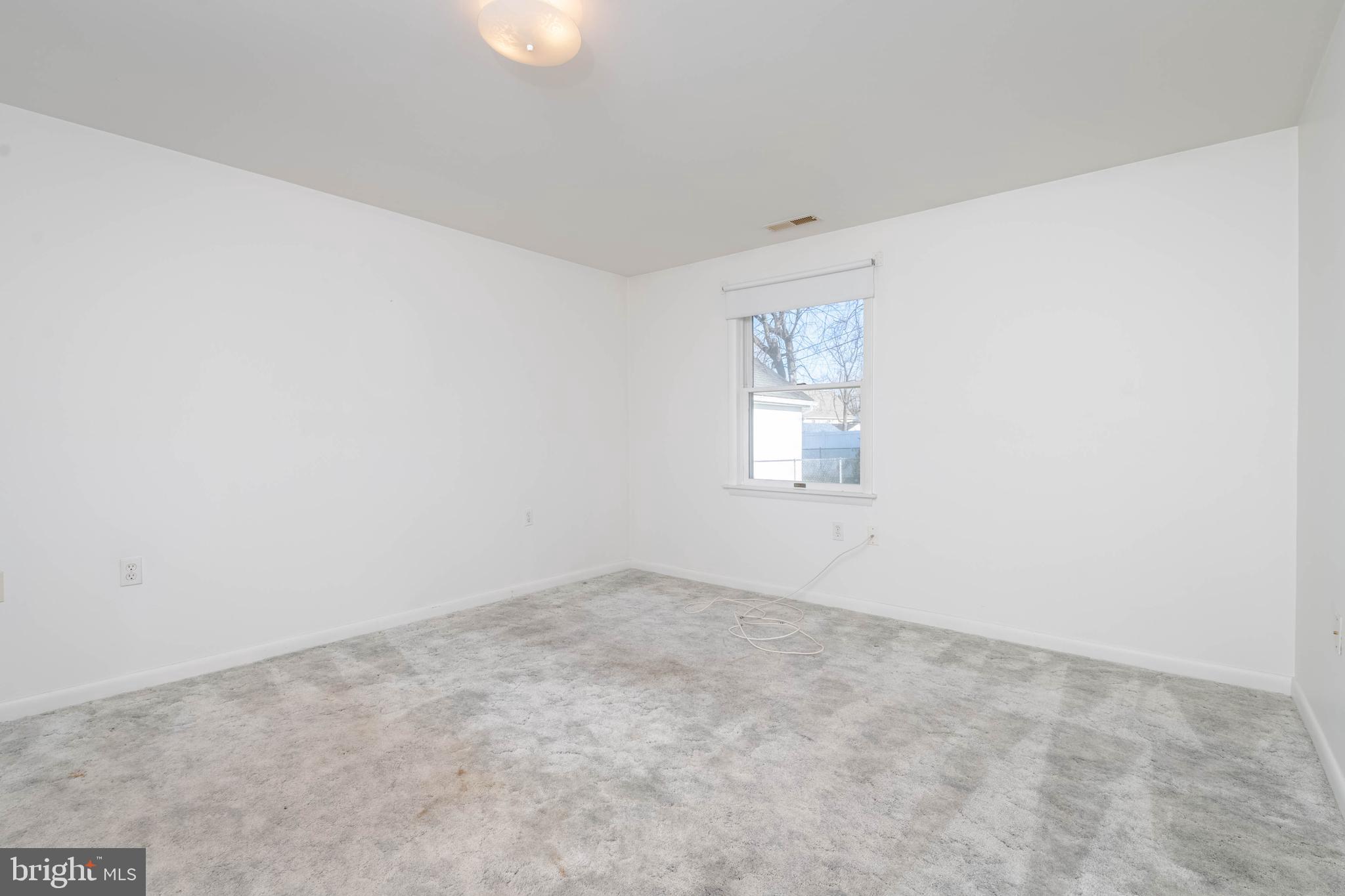 LODGE FOREST MANOR - Residential