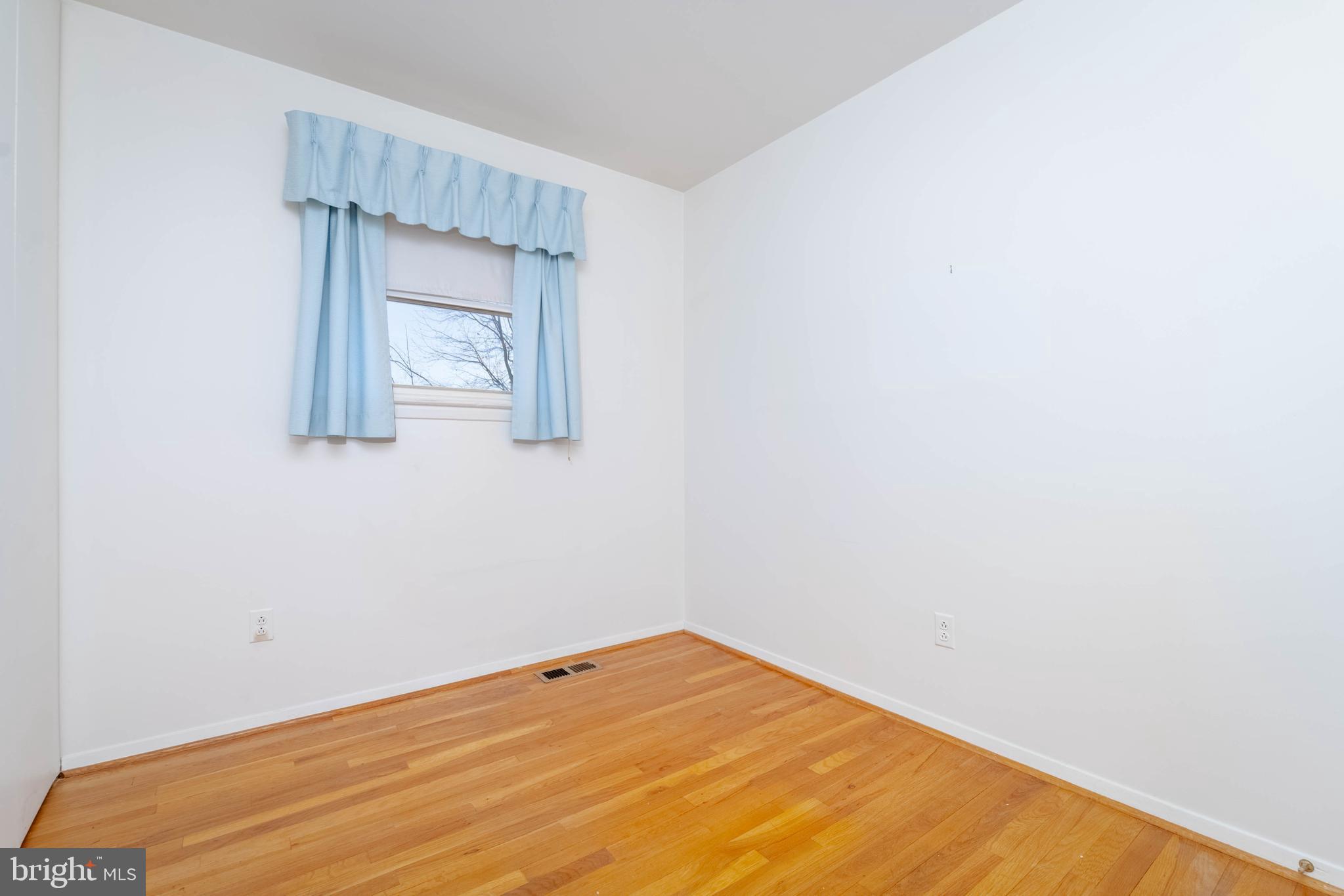 LODGE FOREST MANOR - Residential