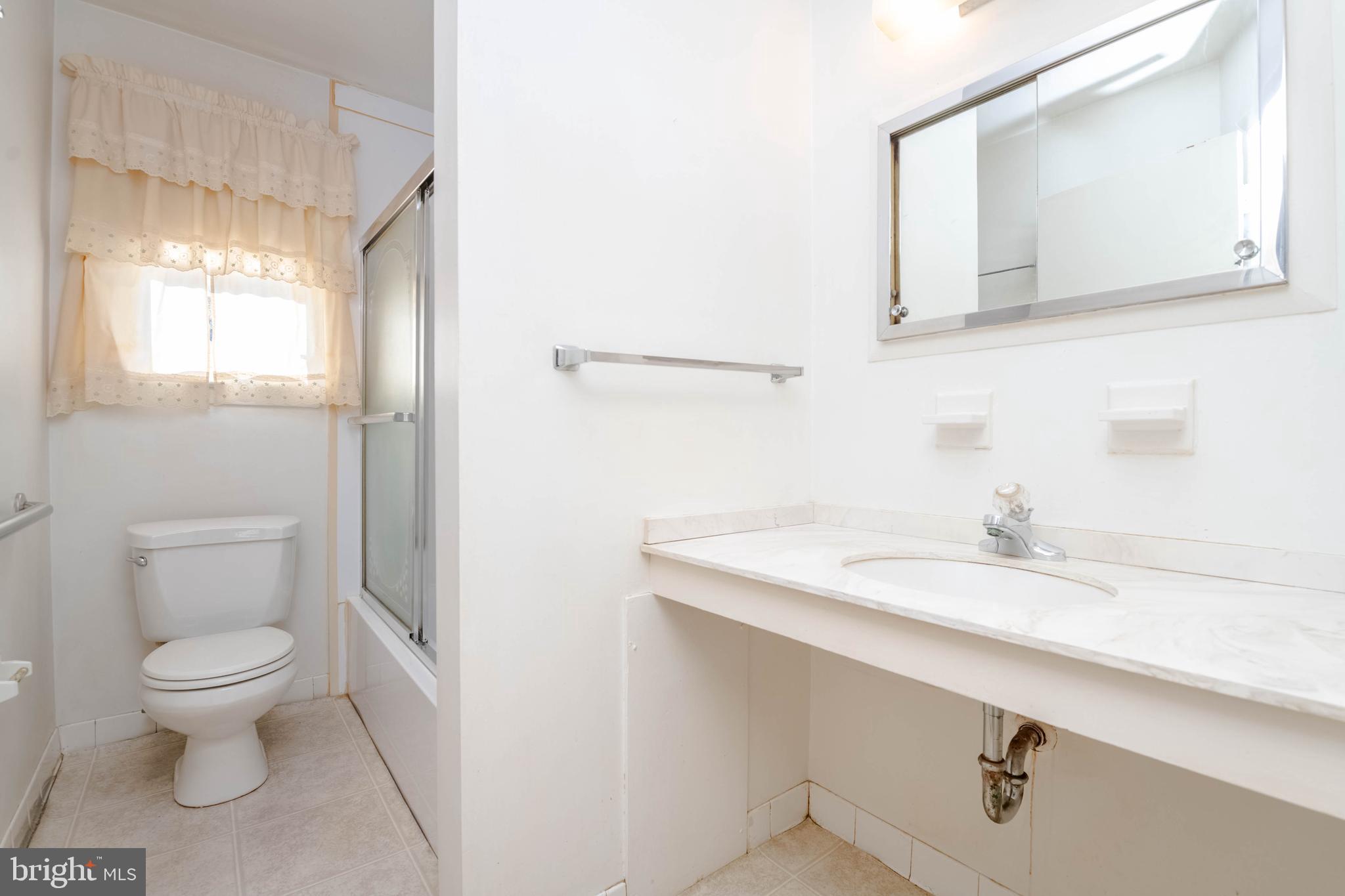 LODGE FOREST MANOR - Residential