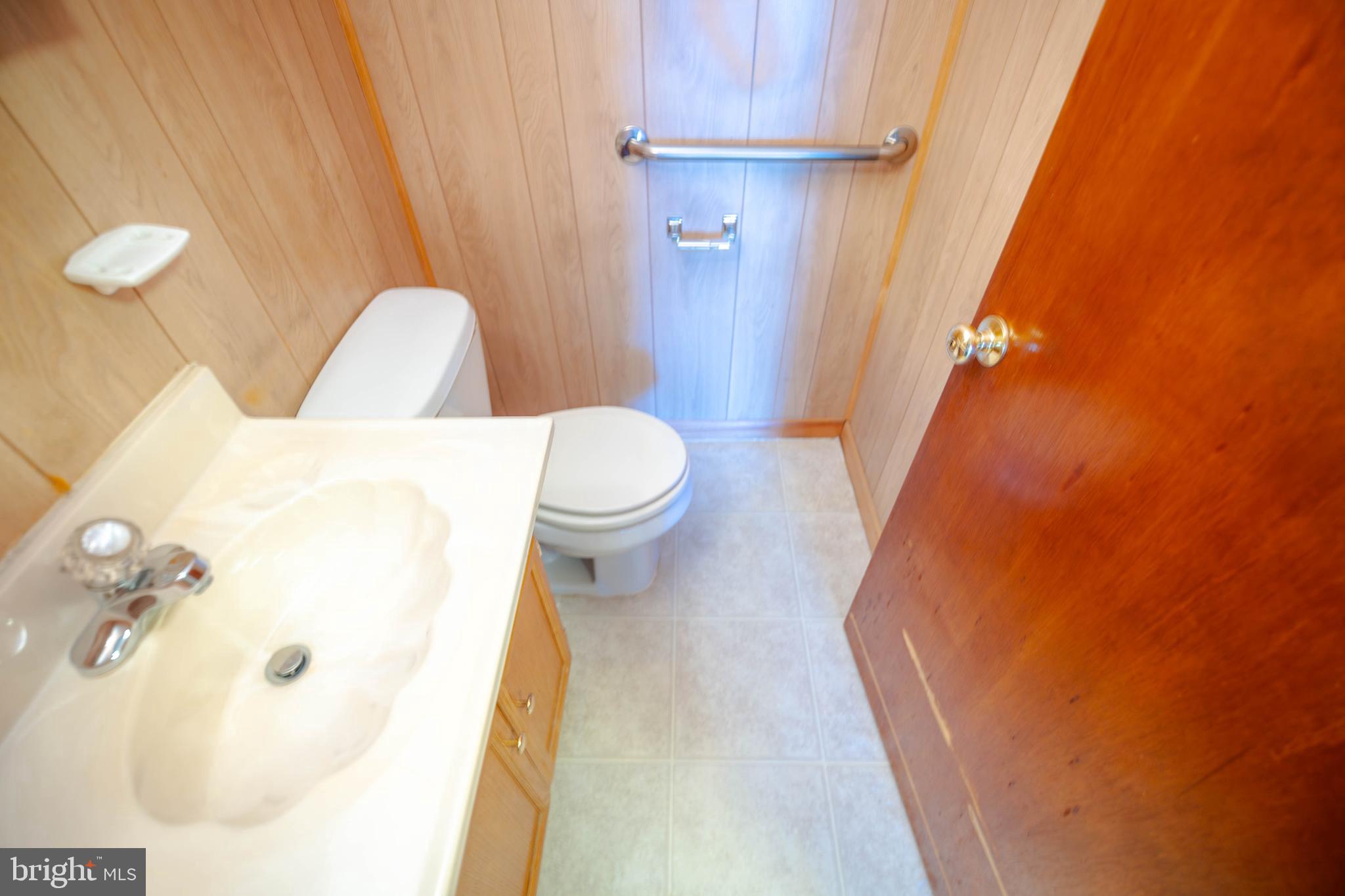 LODGE FOREST MANOR - Residential