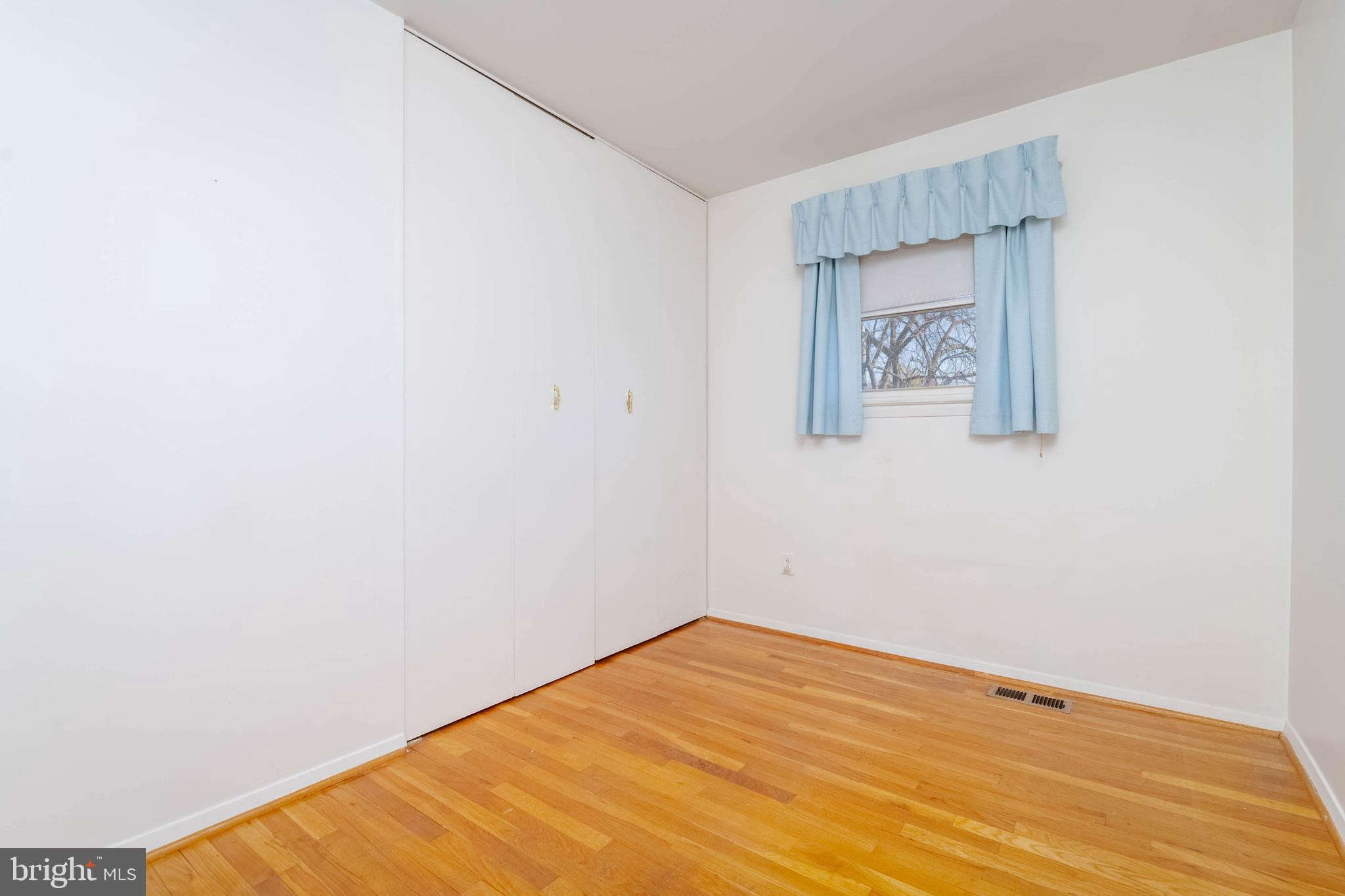 LODGE FOREST MANOR - Residential