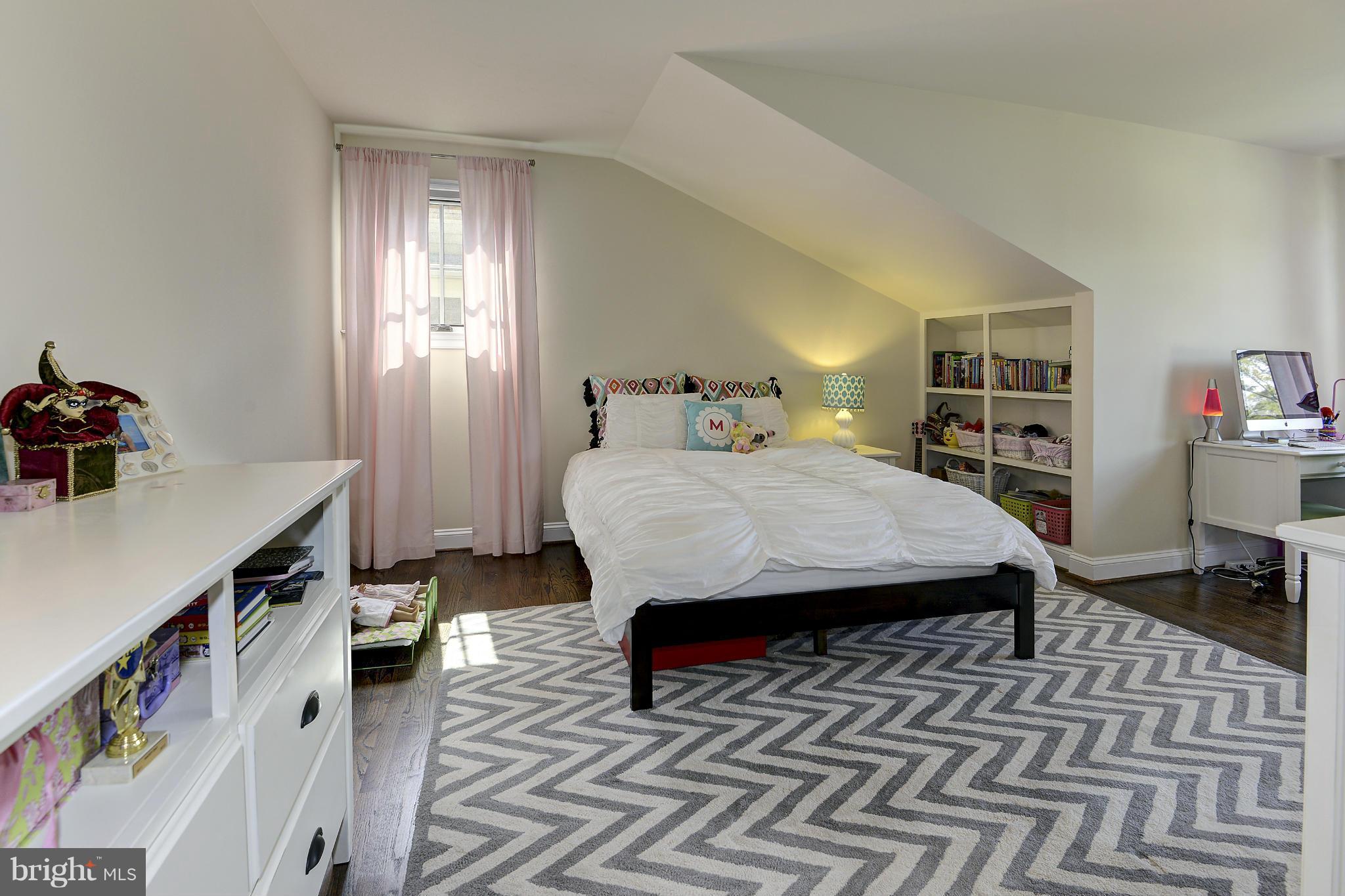 WEST MC LEAN - Residential