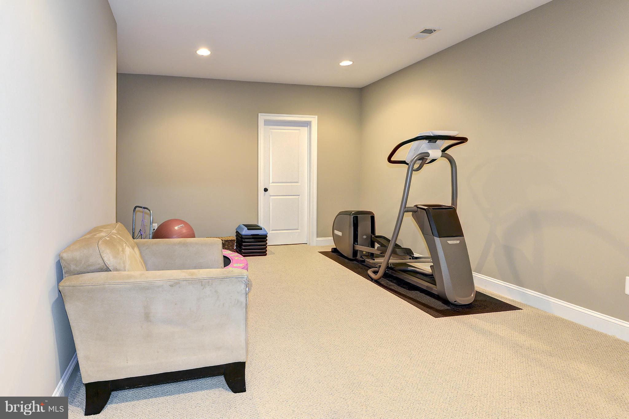 WEST MC LEAN - Residential