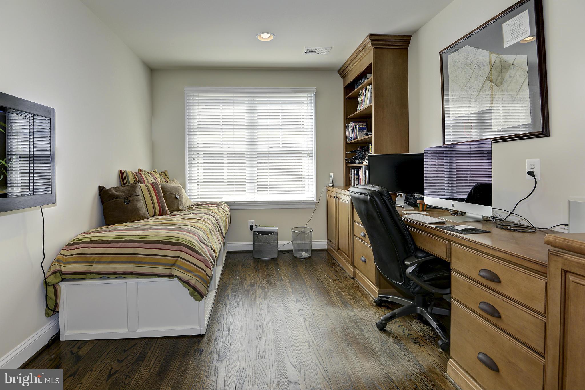 WEST MC LEAN - Residential