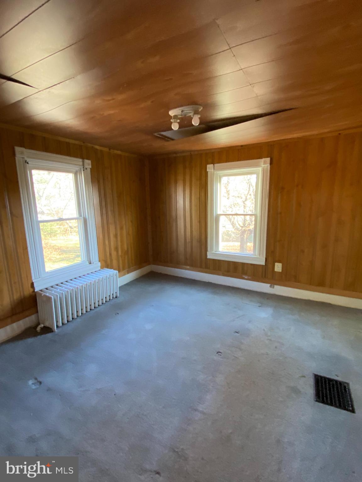 SUMMIT POINT - Residential