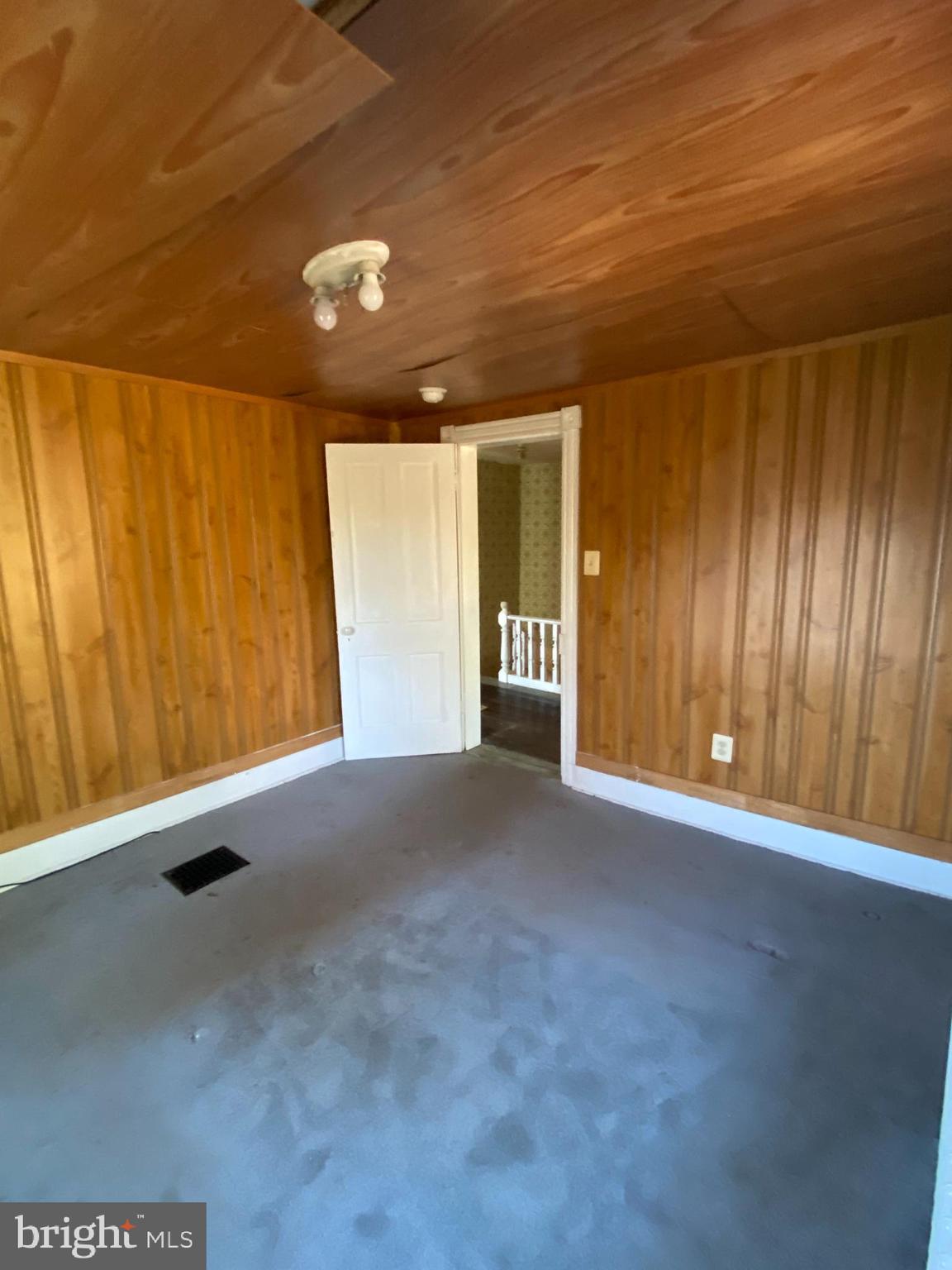 SUMMIT POINT - Residential