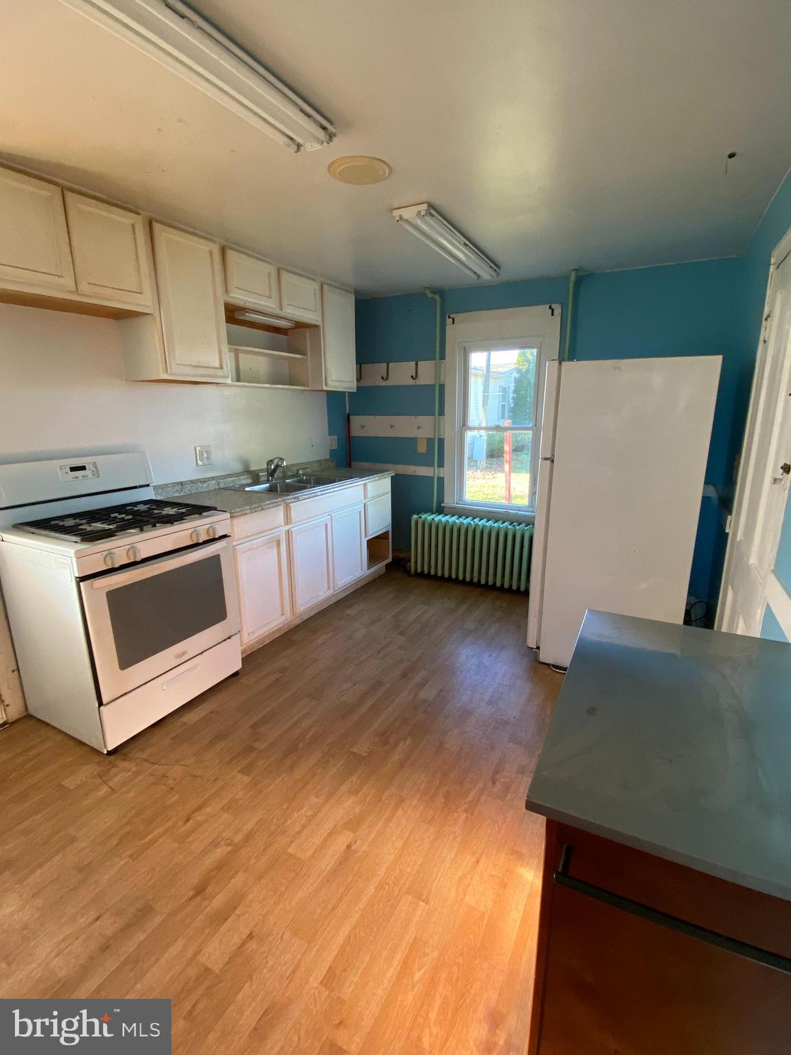 SUMMIT POINT - Residential