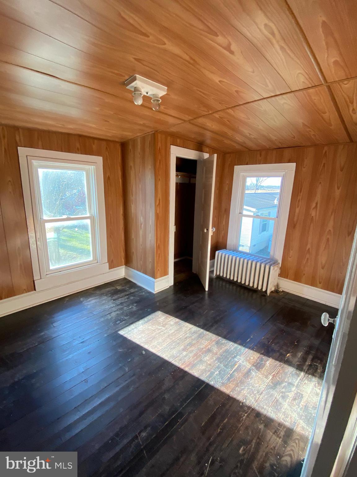 SUMMIT POINT - Residential