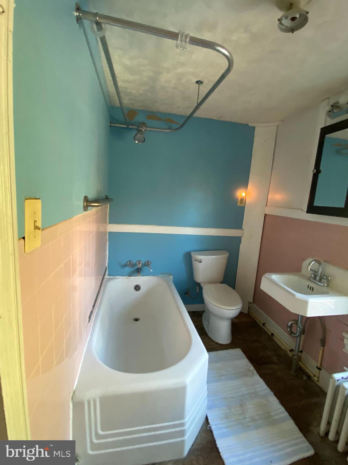 SUMMIT POINT - Residential