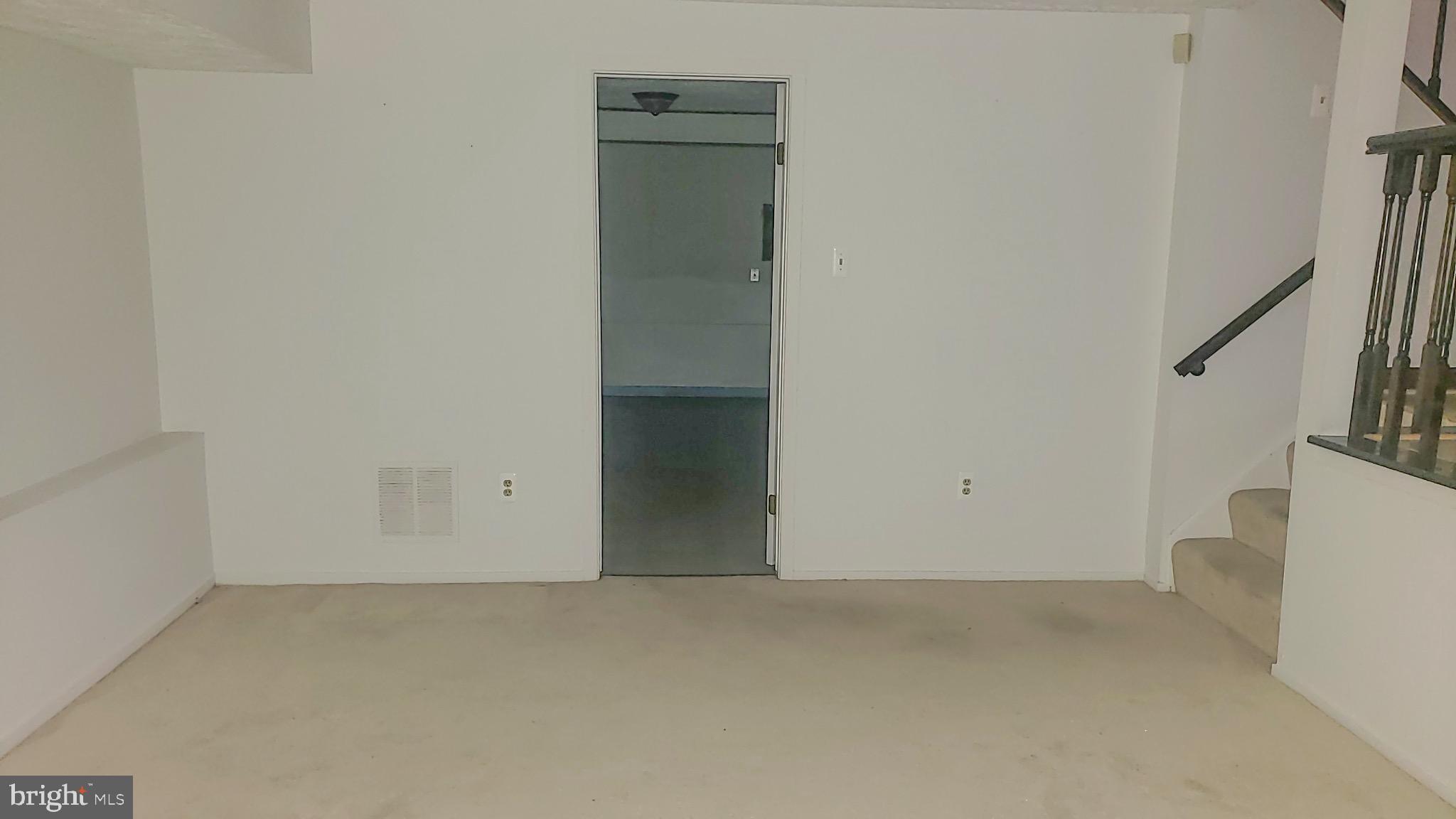 PERRY HALL - Residential