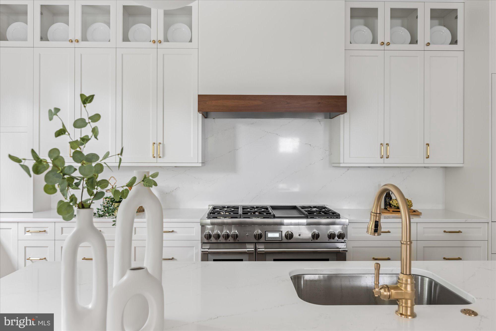 KENT GARDENS - Residential